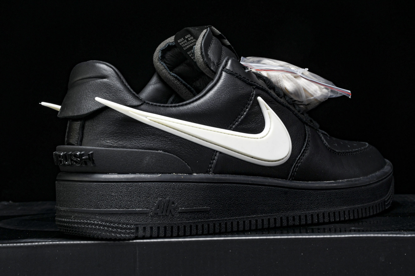 AMBUSH 尺码36-47.5

纯原版出品-AMBUSH x NK Air Force 1 Low 