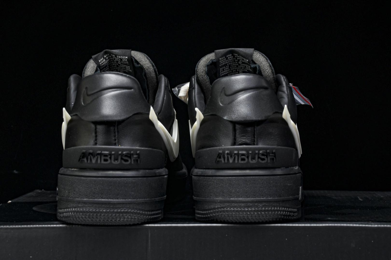 AMBUSH 尺码36-47.5

纯原版出品-AMBUSH x NK Air Force 1 Low 