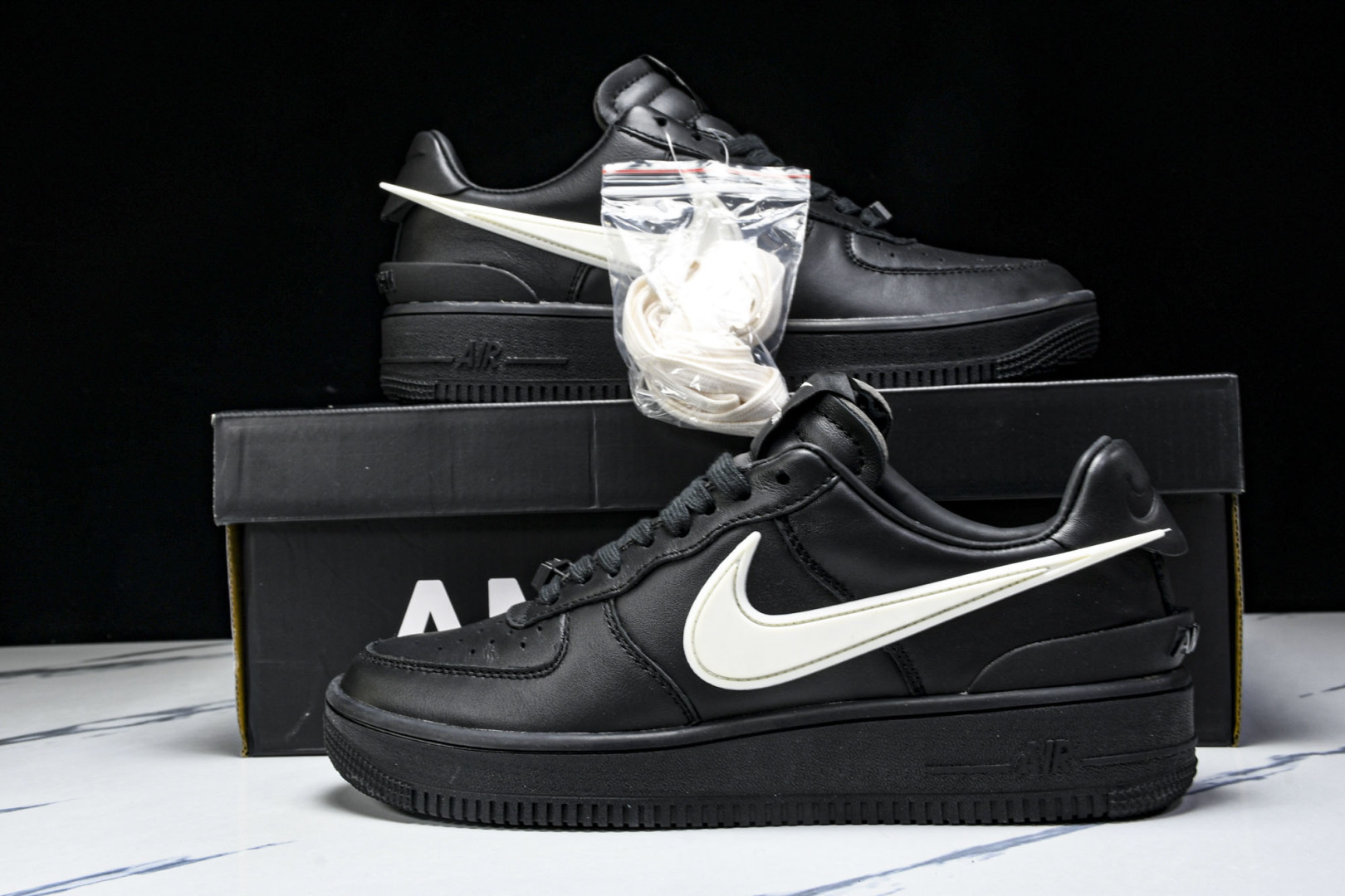 AMBUSH 尺码36-47.5

纯原版出品-AMBUSH x NK Air Force 1 Low 