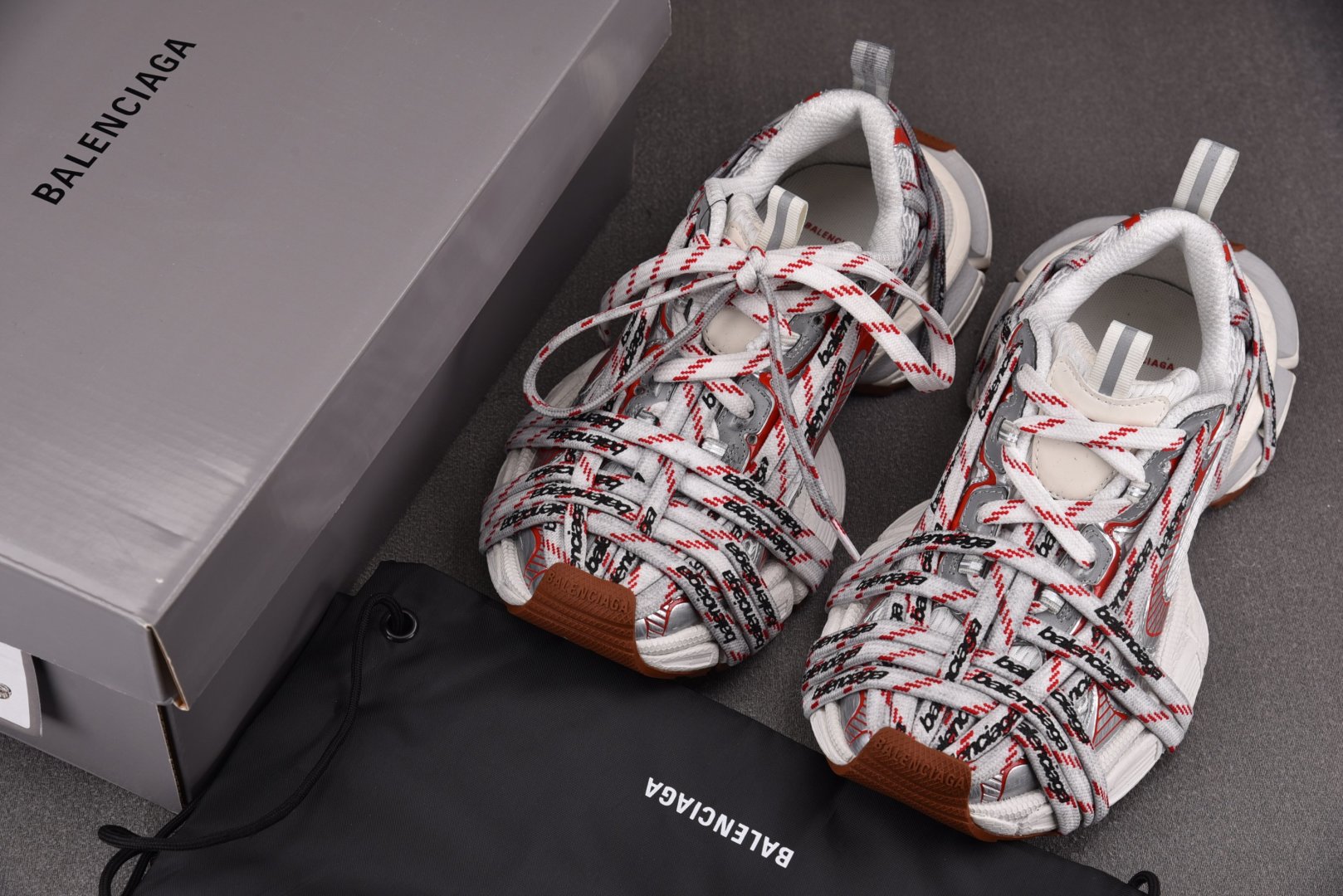 巴黎3XL 尺码35-46

纯原出品-Balenciaga 3XL Extreme Laces Log