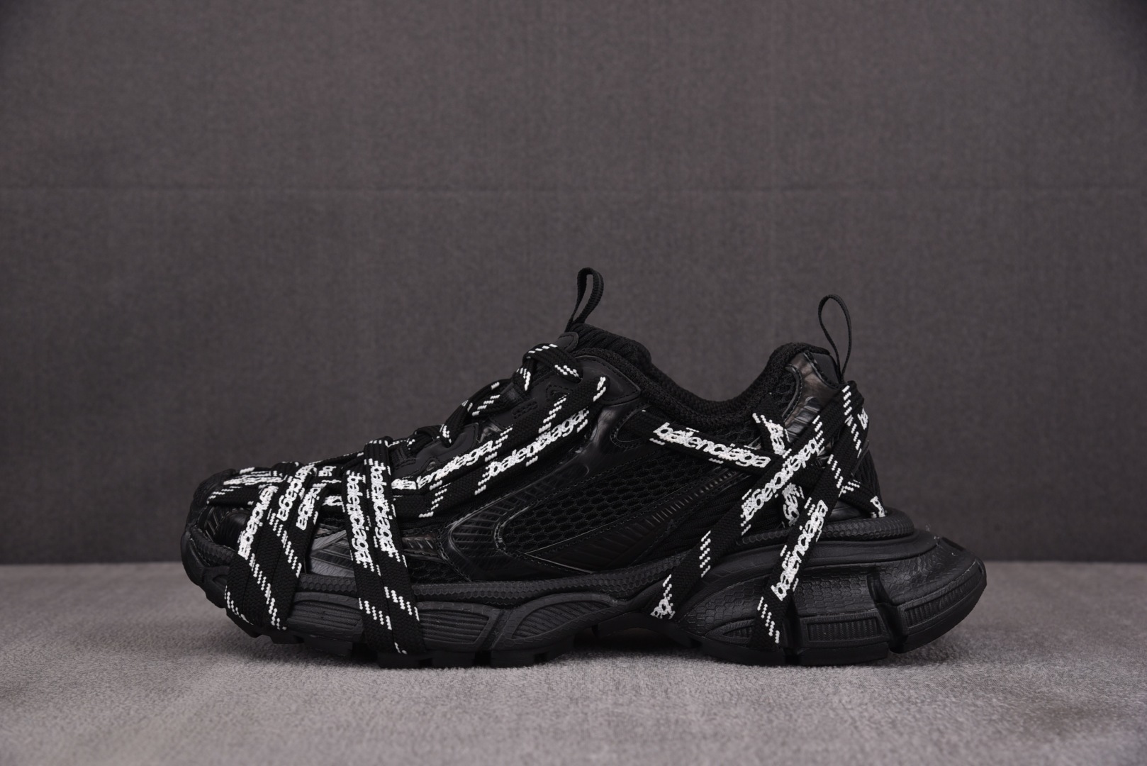 巴黎3XL 尺码35-46

纯原出品-Balenciaga 3XL Extreme Laces Log