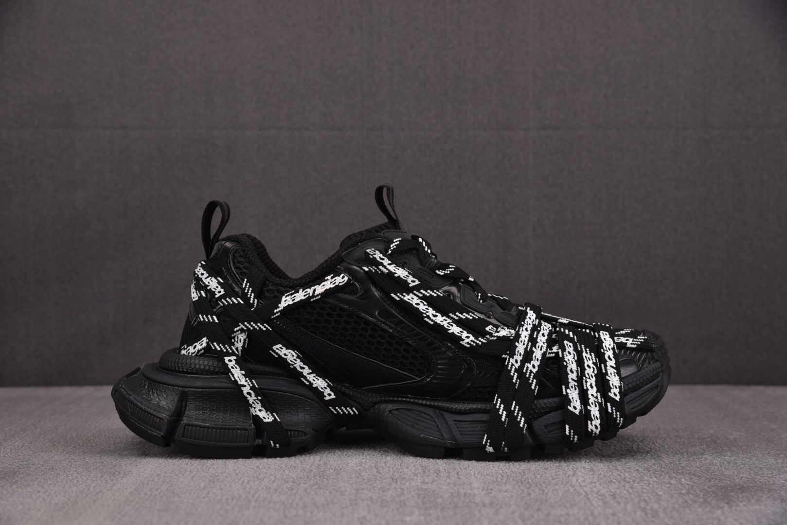 巴黎3XL 尺码35-46

纯原出品-Balenciaga 3XL Extreme Laces Log