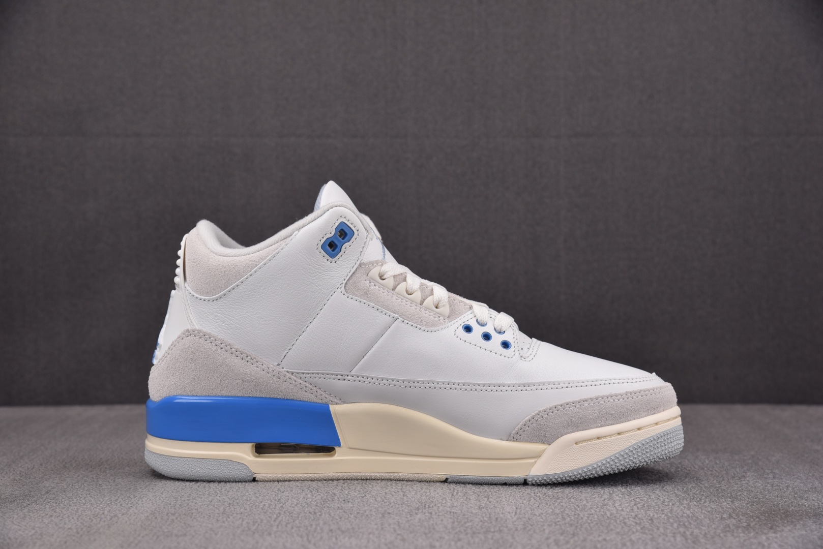AJ3白蓝 尺码40-48.5

纯原出品-Air Jordan 3 Retro Lucky Short