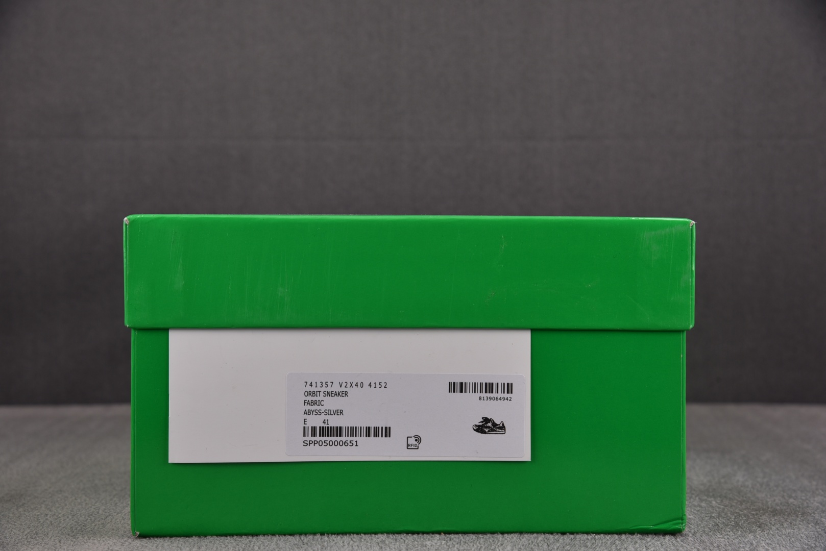 葆蝶 尺码35-40

纯原版出品-Bottega Veneta 葆蝶家 深蓝色 YZ004
尺寸35 