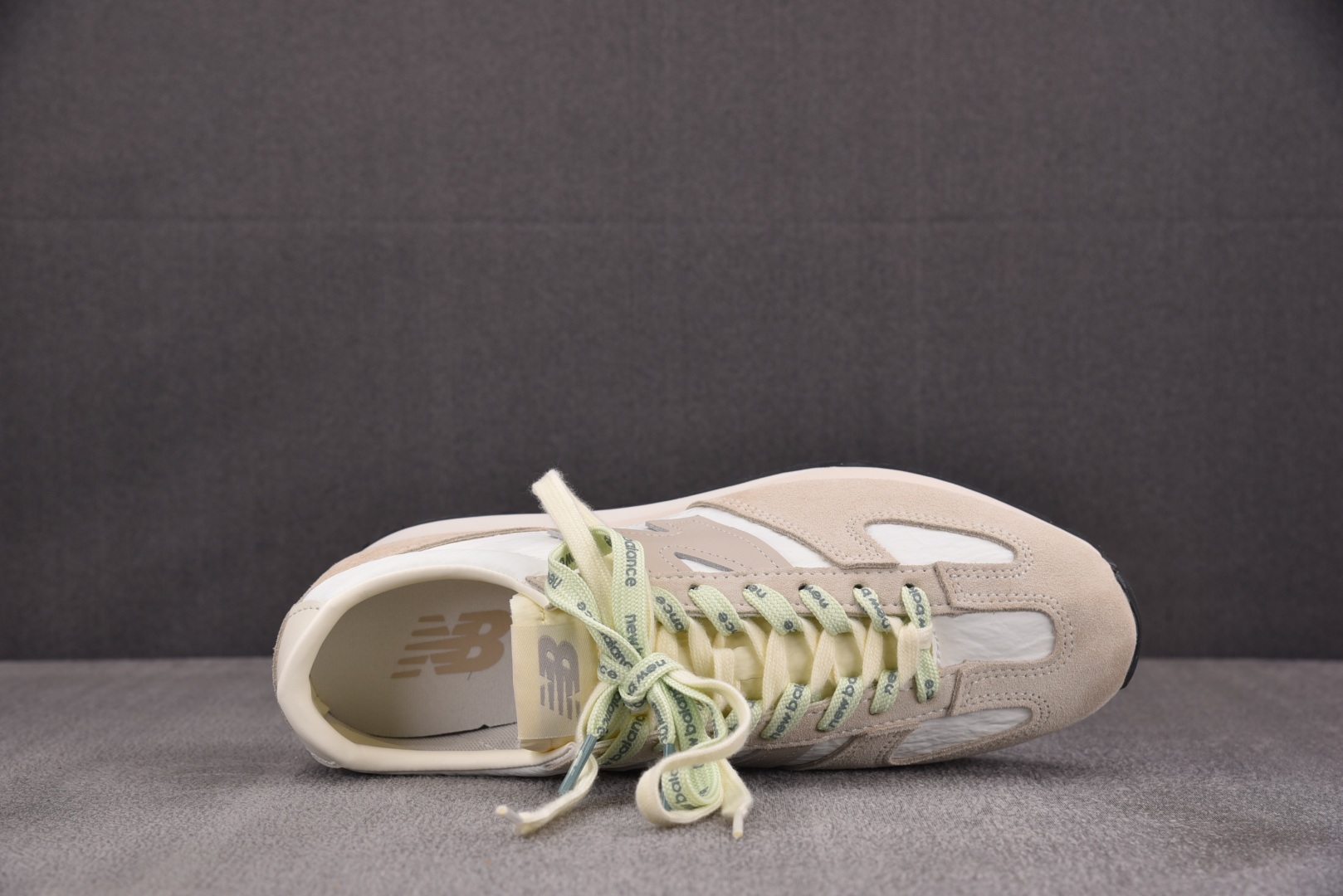 NB471 尺码36-47

纯原版出品-New Balance 471 White Gray 白灰 U