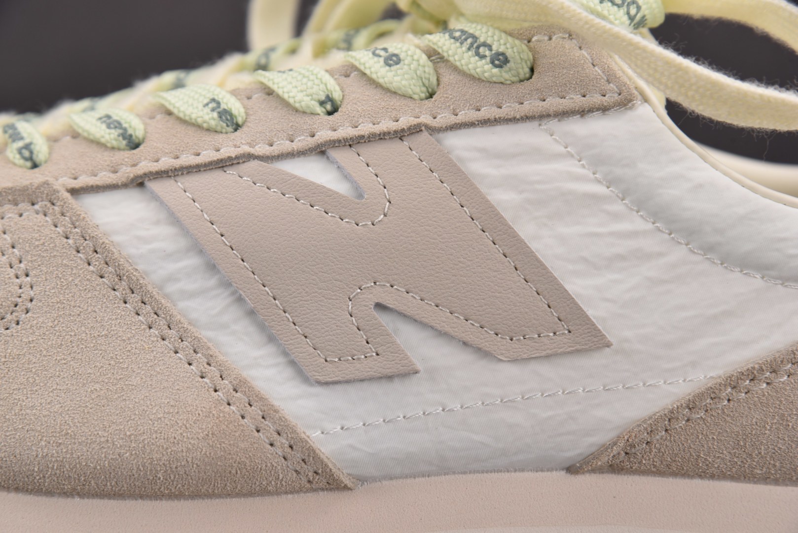 NB471 尺码36-47

纯原版出品-New Balance 471 White Gray 白灰 U