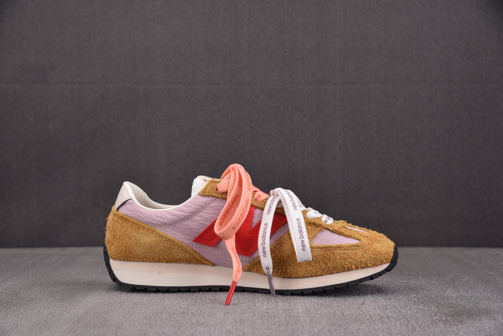 NB471 尺码36-47

纯原版出品-New Balance 471 棕粉红 U471AC YZ00