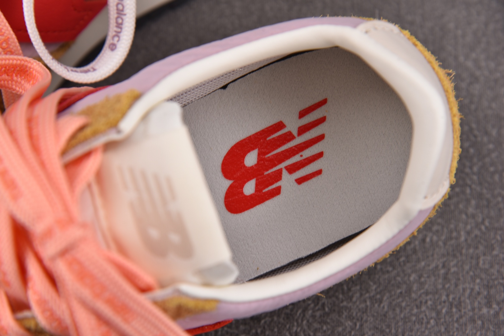 NB471 尺码36-47

纯原版出品-New Balance 471 棕粉红 U471AC YZ00