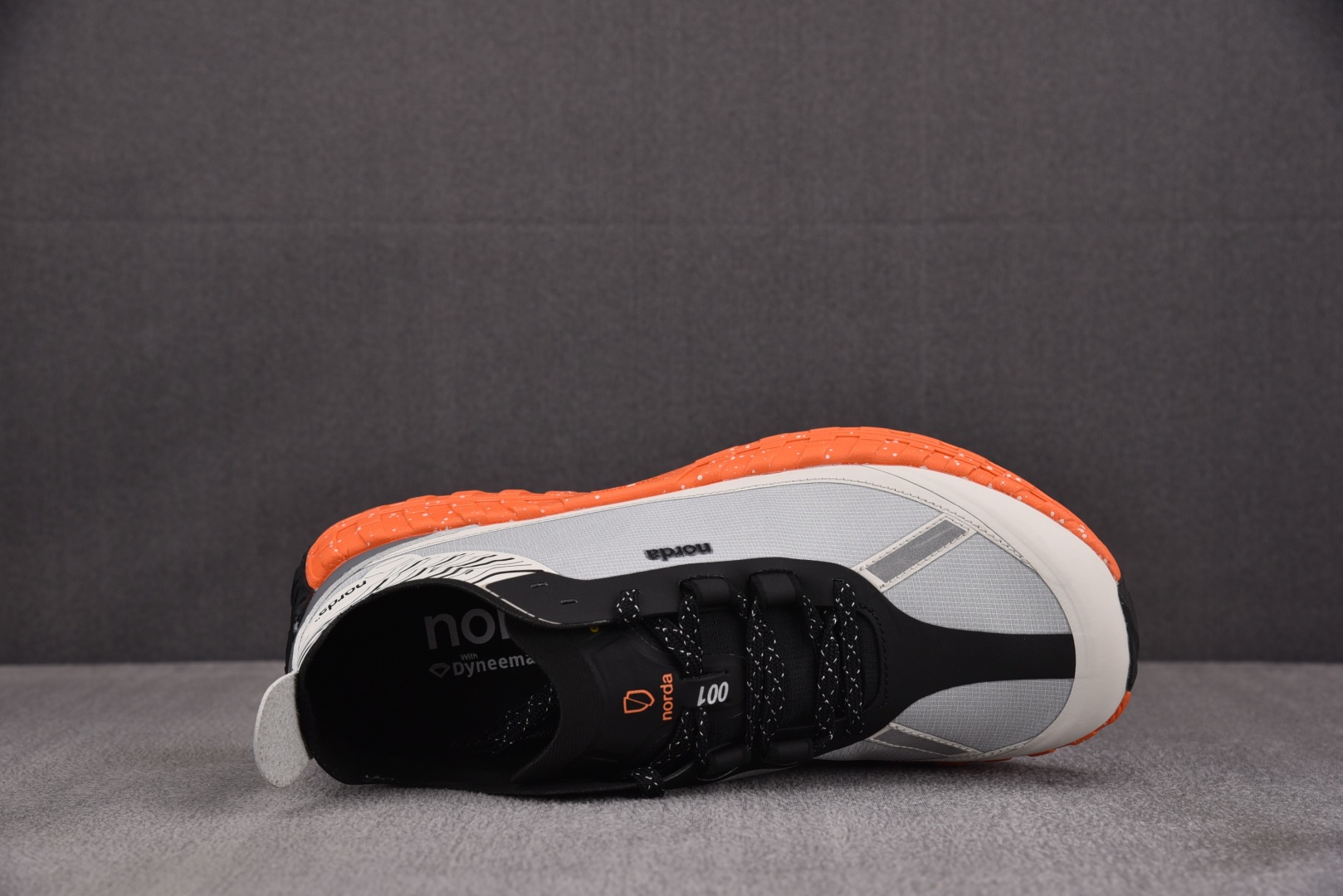 NORDA 尺码39-45

纯原版出品-NORDA 001 Anti SliP Wear Resist