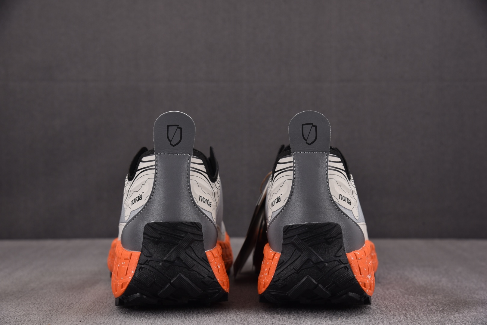 NORDA 尺码39-45

纯原版出品-NORDA 001 Anti SliP Wear Resist