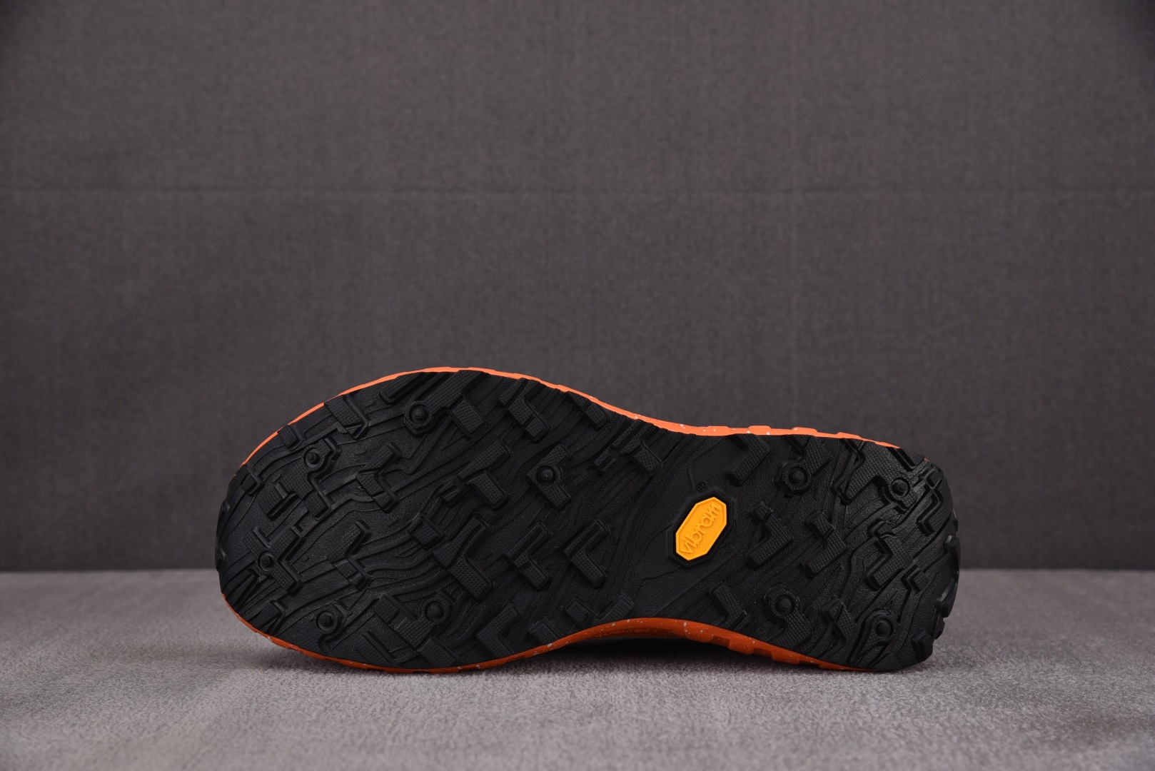 NORDA 尺码39-45

纯原版出品-NORDA 001 Anti SliP Wear Resist