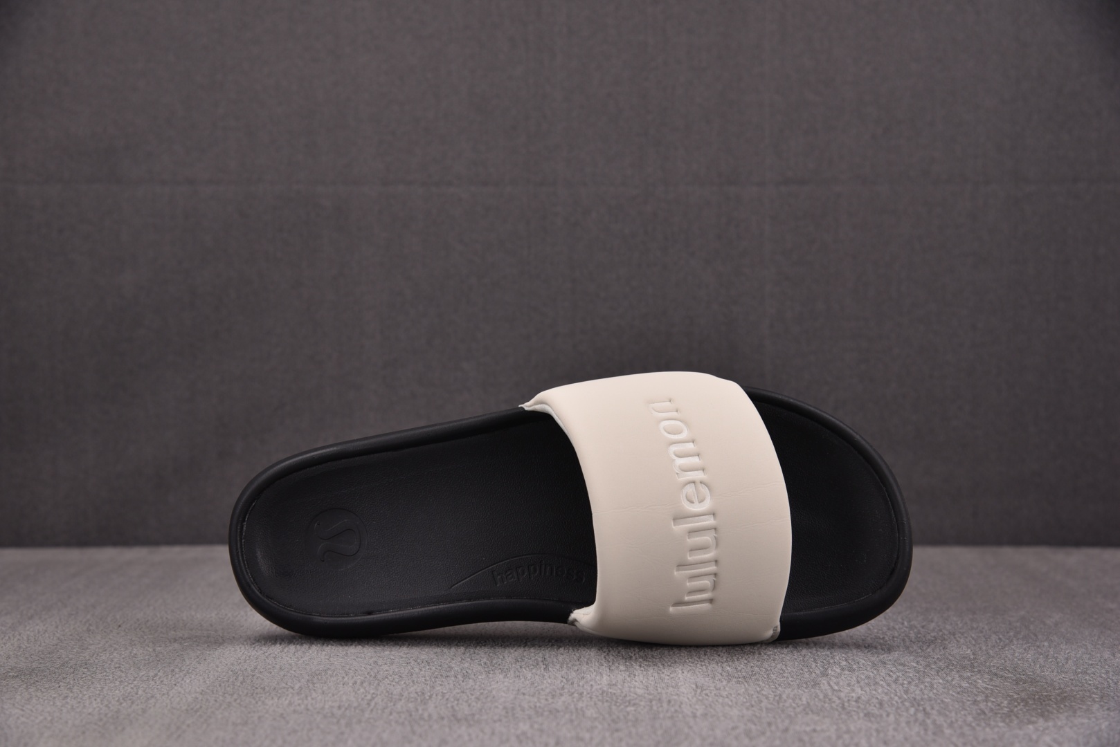 露露 尺码35.5-48

纯原出品-Luluemon Restfeel Slide 米白黑 YZ002