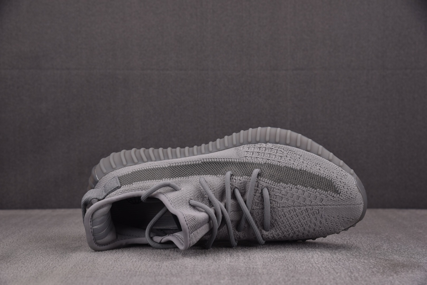 Yeezy 尺码36-48

纯原出品-Yeezy Boost 350 V2 Steel Grey 钢灰