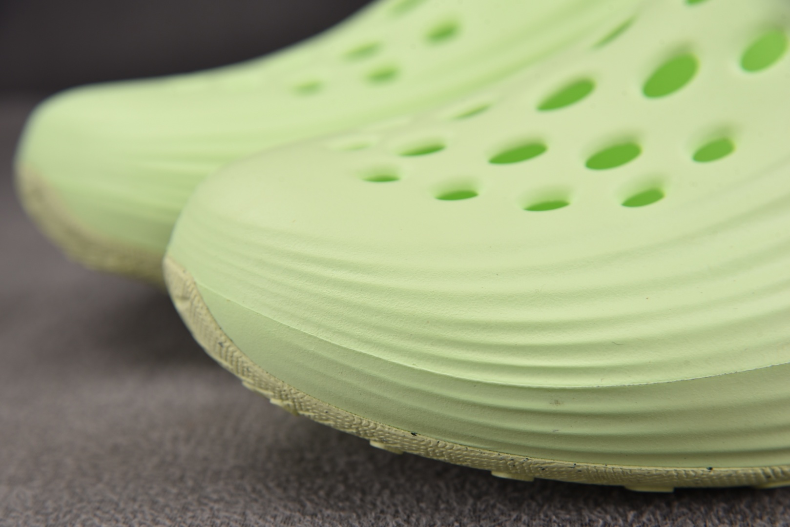 洞洞鞋 尺码36-49.5

纯原出品-ReactX Rejuven8 Barely Volt 浅绿 H