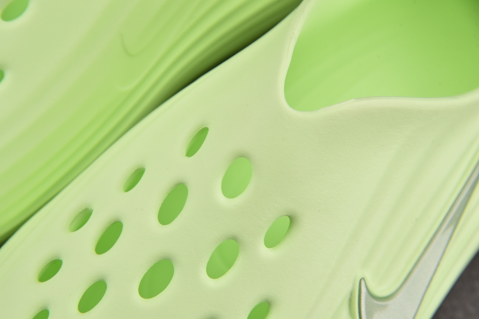 洞洞鞋 尺码36-49.5

纯原出品-ReactX Rejuven8 Barely Volt 浅绿 H