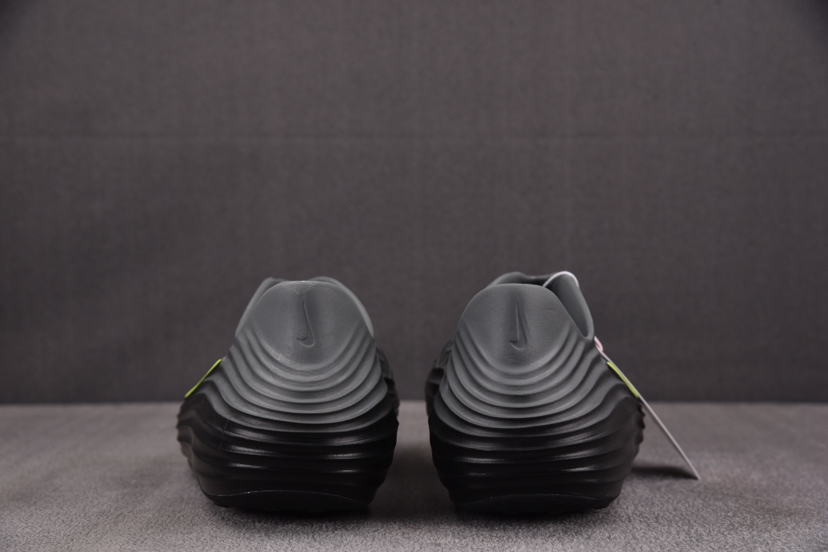 洞洞鞋 尺码36-49.5

纯原出品-ReactX Rejuven8 Black Cool Grey 