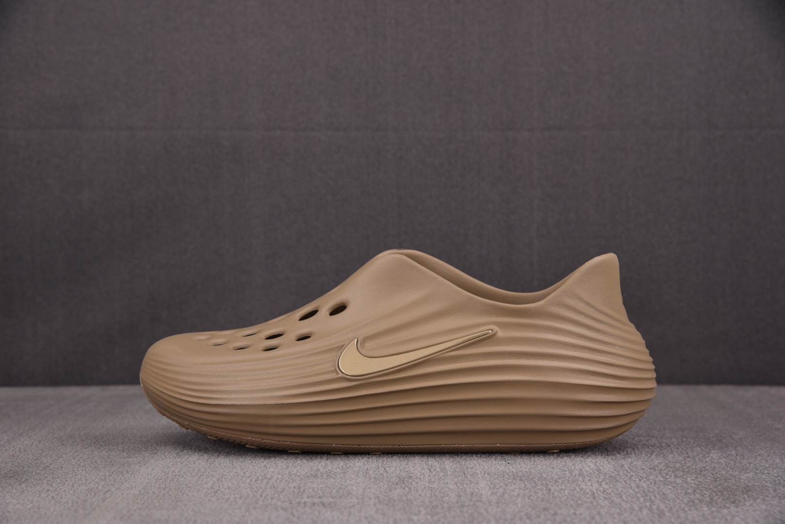 洞洞鞋 尺码36-49.5

纯原出品-ReactX Rejuven8 Khaki 卡其 HV5060-