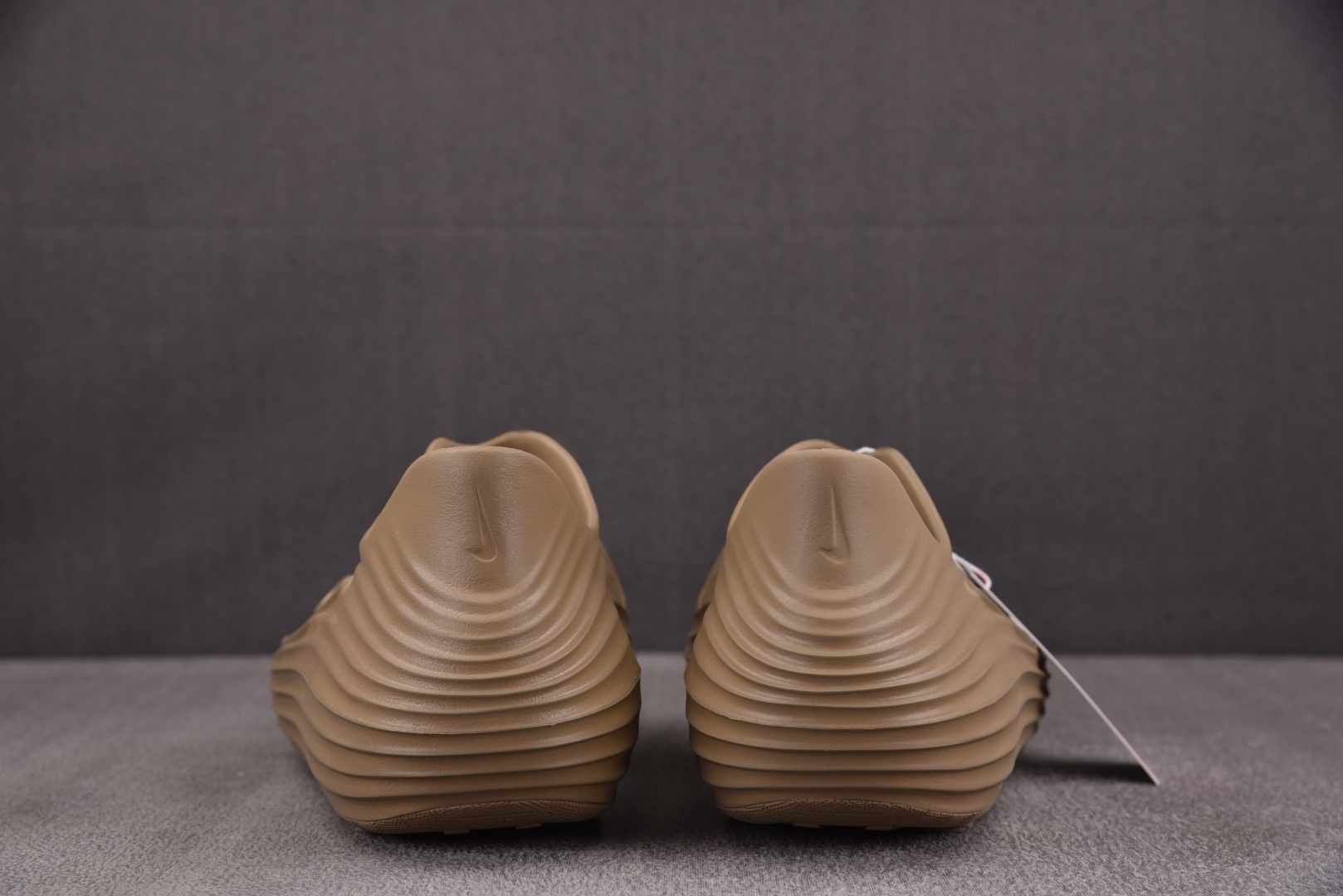 洞洞鞋 尺码36-49.5

纯原出品-ReactX Rejuven8 Khaki 卡其 HV5060-