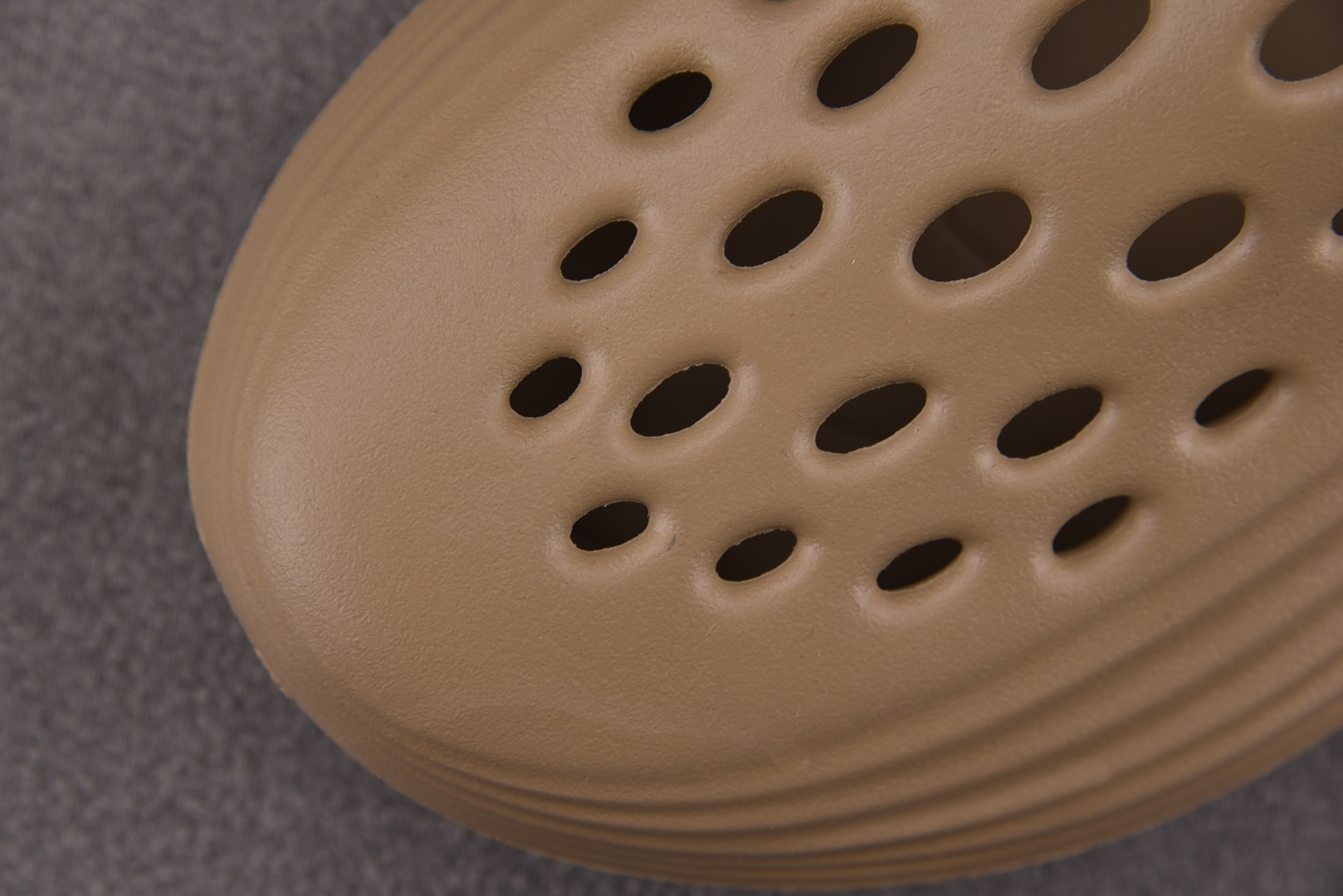 洞洞鞋 尺码36-49.5

纯原出品-ReactX Rejuven8 Khaki 卡其 HV5060-