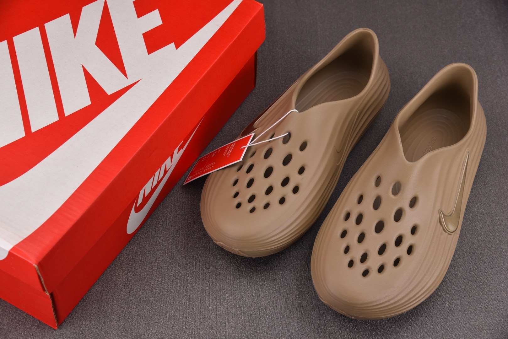 洞洞鞋 尺码36-49.5

纯原出品-ReactX Rejuven8 Khaki 卡其 HV5060-