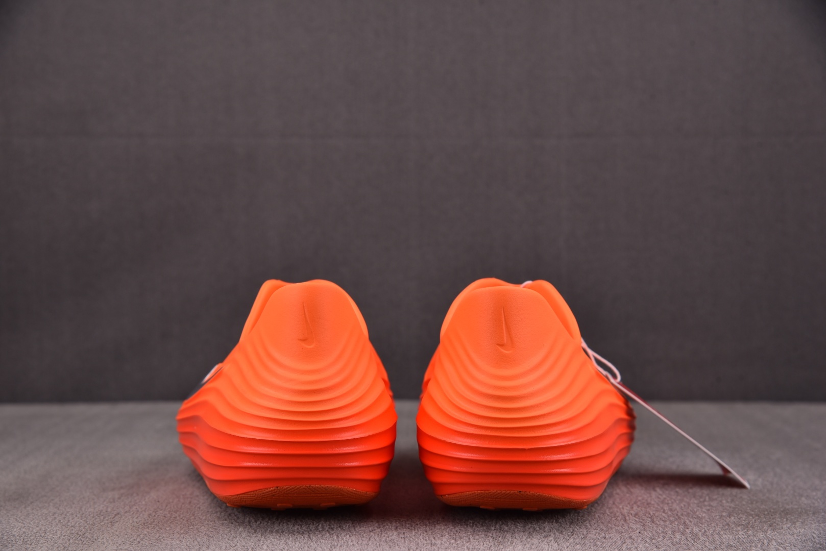 洞洞鞋 尺码36-49.5

纯原出品-ReactX Rejuven8 Safety Orange 橙色