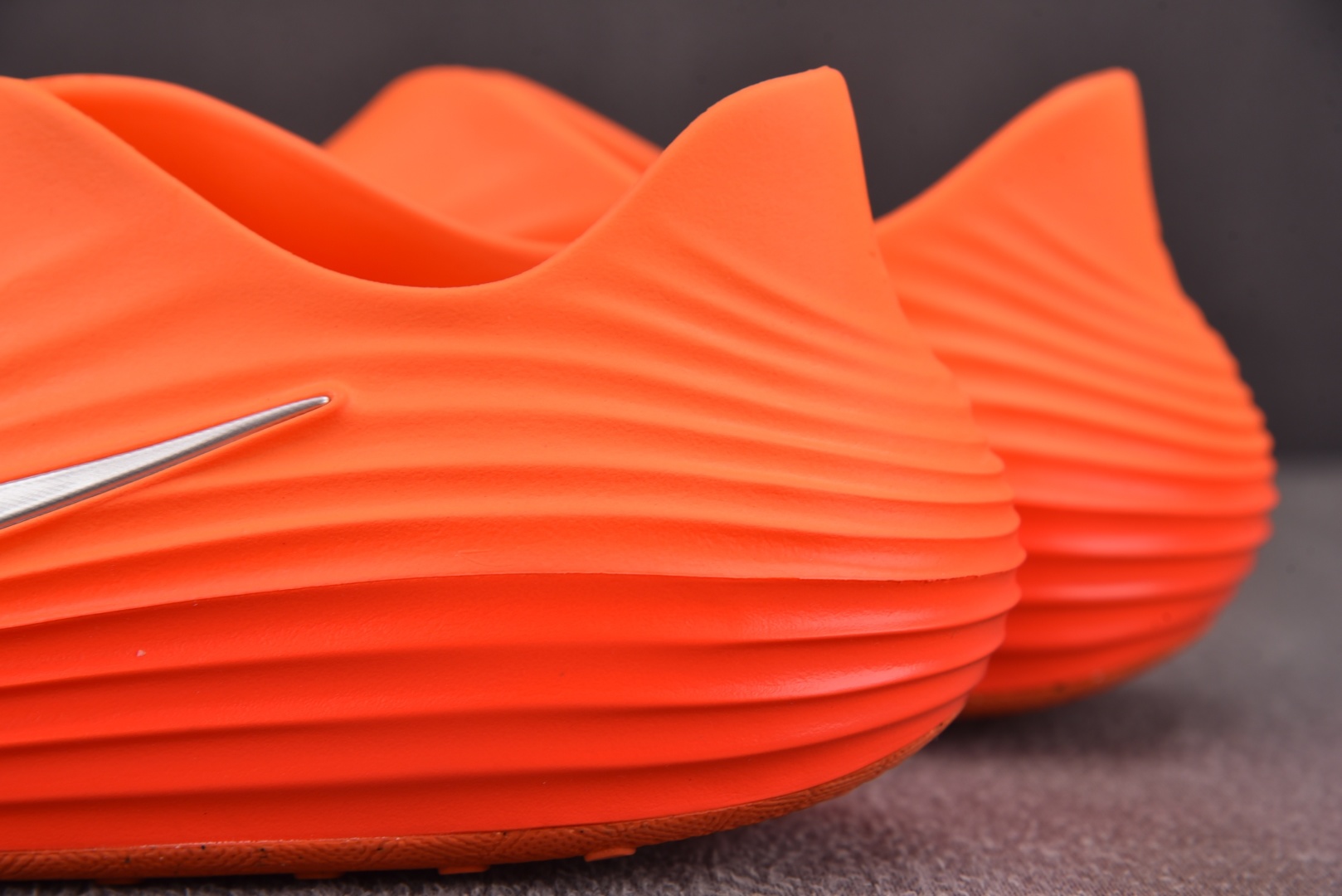 洞洞鞋 尺码36-49.5

纯原出品-ReactX Rejuven8 Safety Orange 橙色