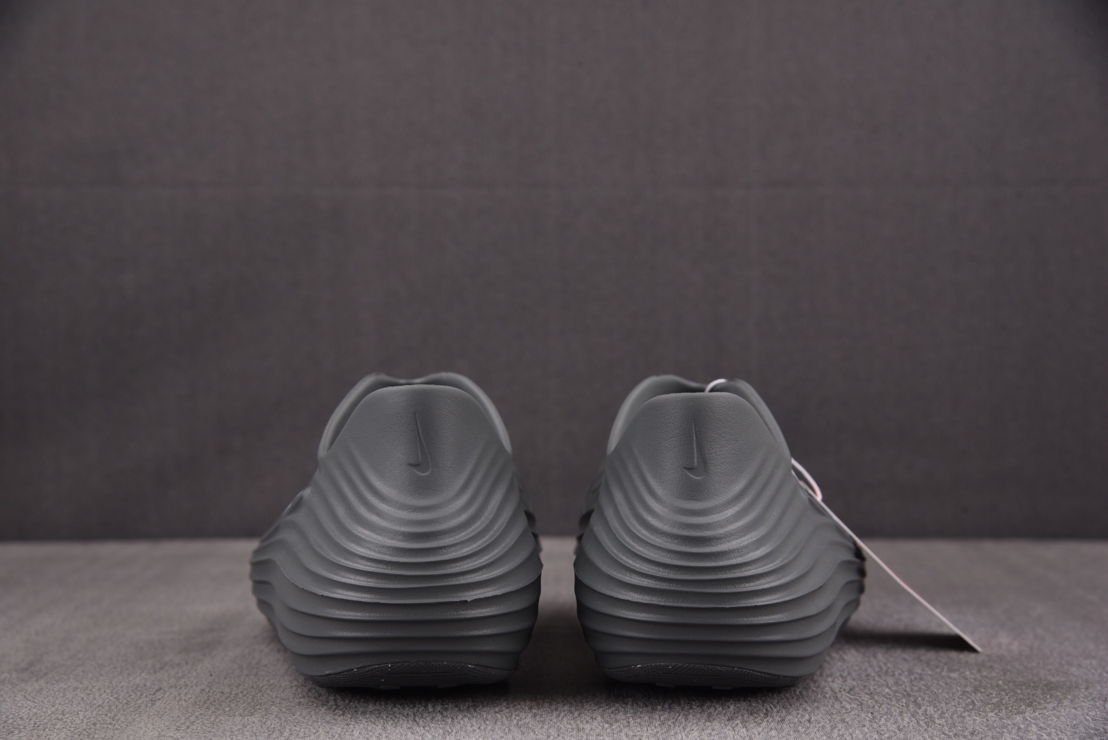 洞洞鞋 尺码36-49.5

纯原出品-ReactX Rejuven8 Smoke Grey 烟灰 HV