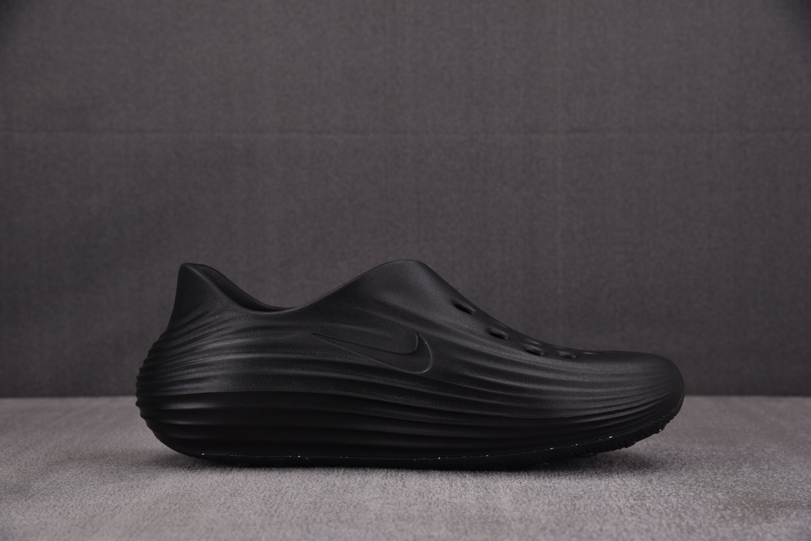 洞洞鞋 尺码36-49.5

纯原出品-ReactX Rejuven8 Triple Black 全黑 