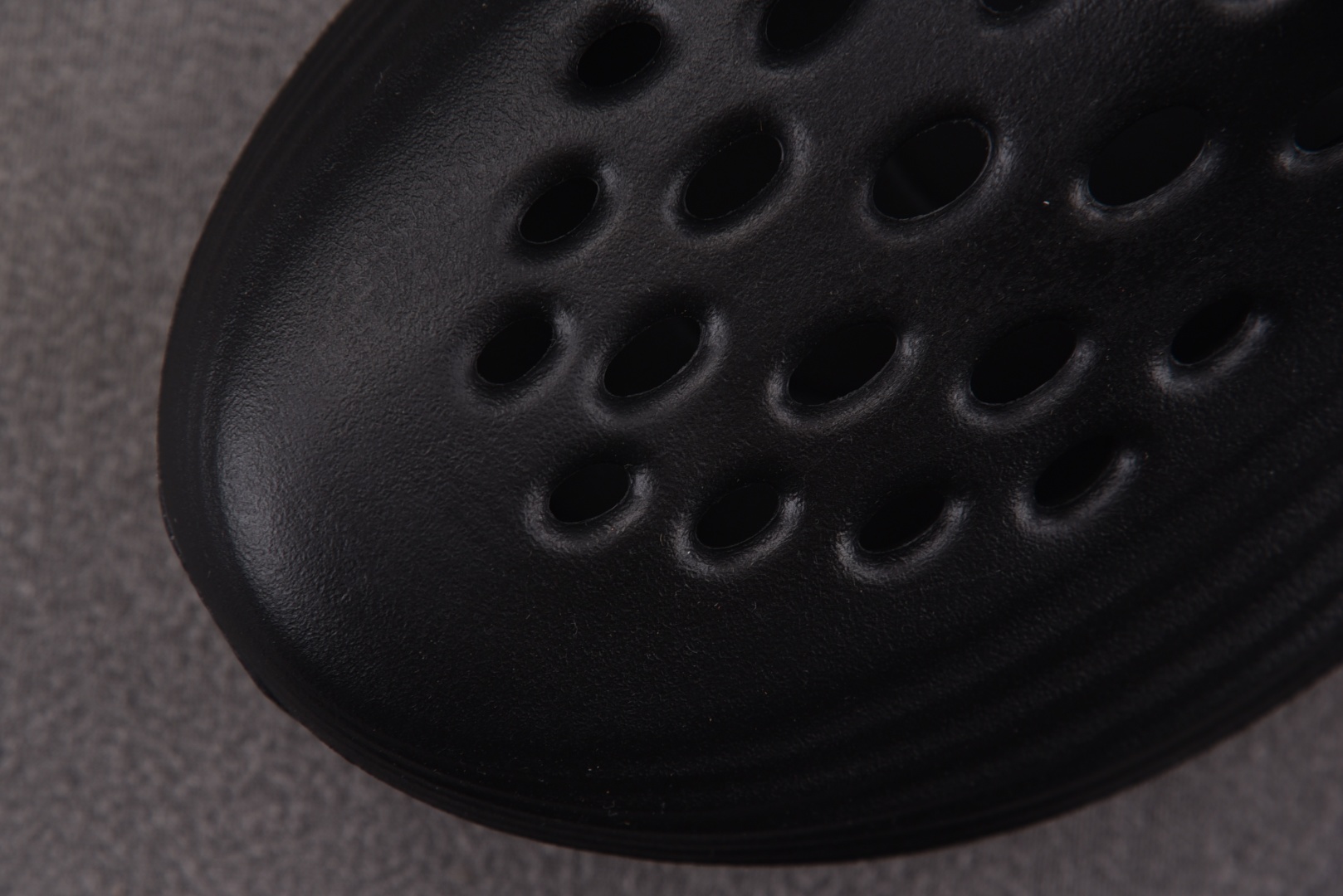 洞洞鞋 尺码36-49.5

纯原出品-ReactX Rejuven8 Triple Black 全黑 