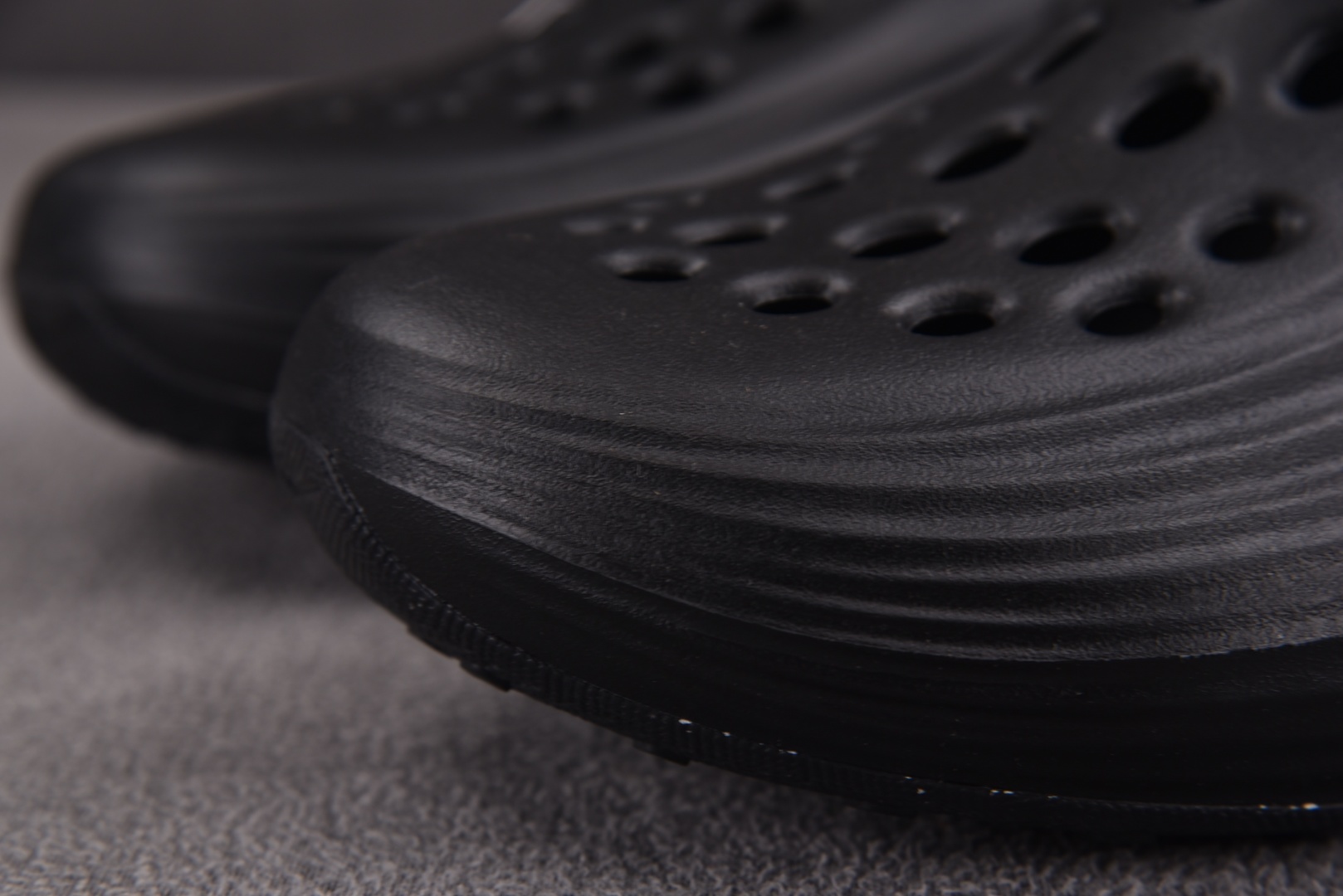 洞洞鞋 尺码36-49.5

纯原出品-ReactX Rejuven8 Triple Black 全黑 