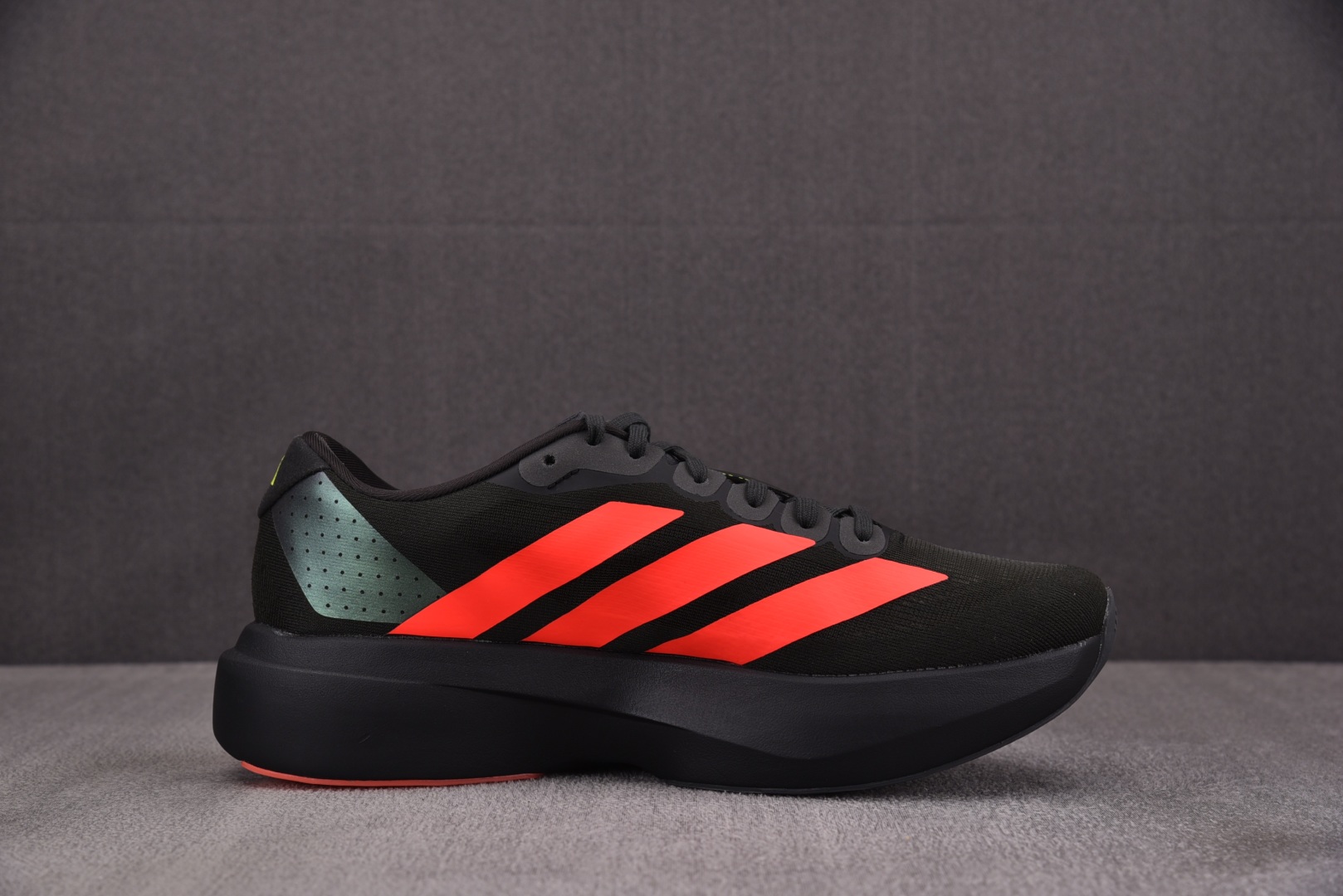 Adizero 尺码36-46

纯原出品-Adizero Evo SL Carbon Lucid Re