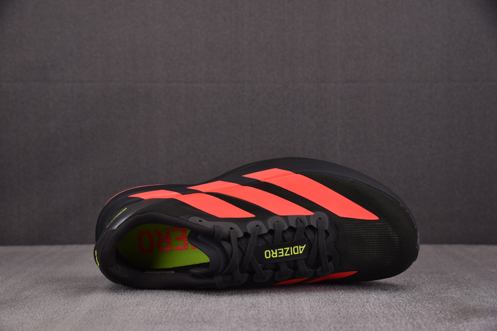 Adizero 尺码36-46

纯原出品-Adizero Evo SL Carbon Lucid Re