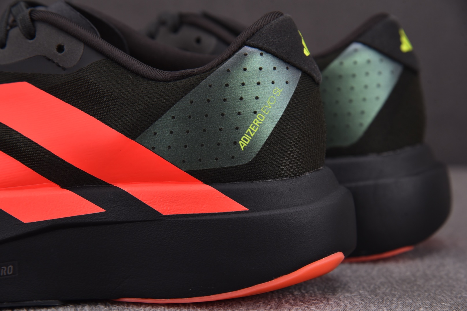 Adizero 尺码36-46

纯原出品-Adizero Evo SL Carbon Lucid Re