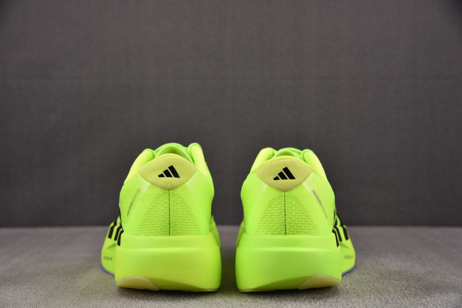 Adizero 尺码36-46

纯原出品-Adizero Evo SL Lucid Lemon 绿黑 