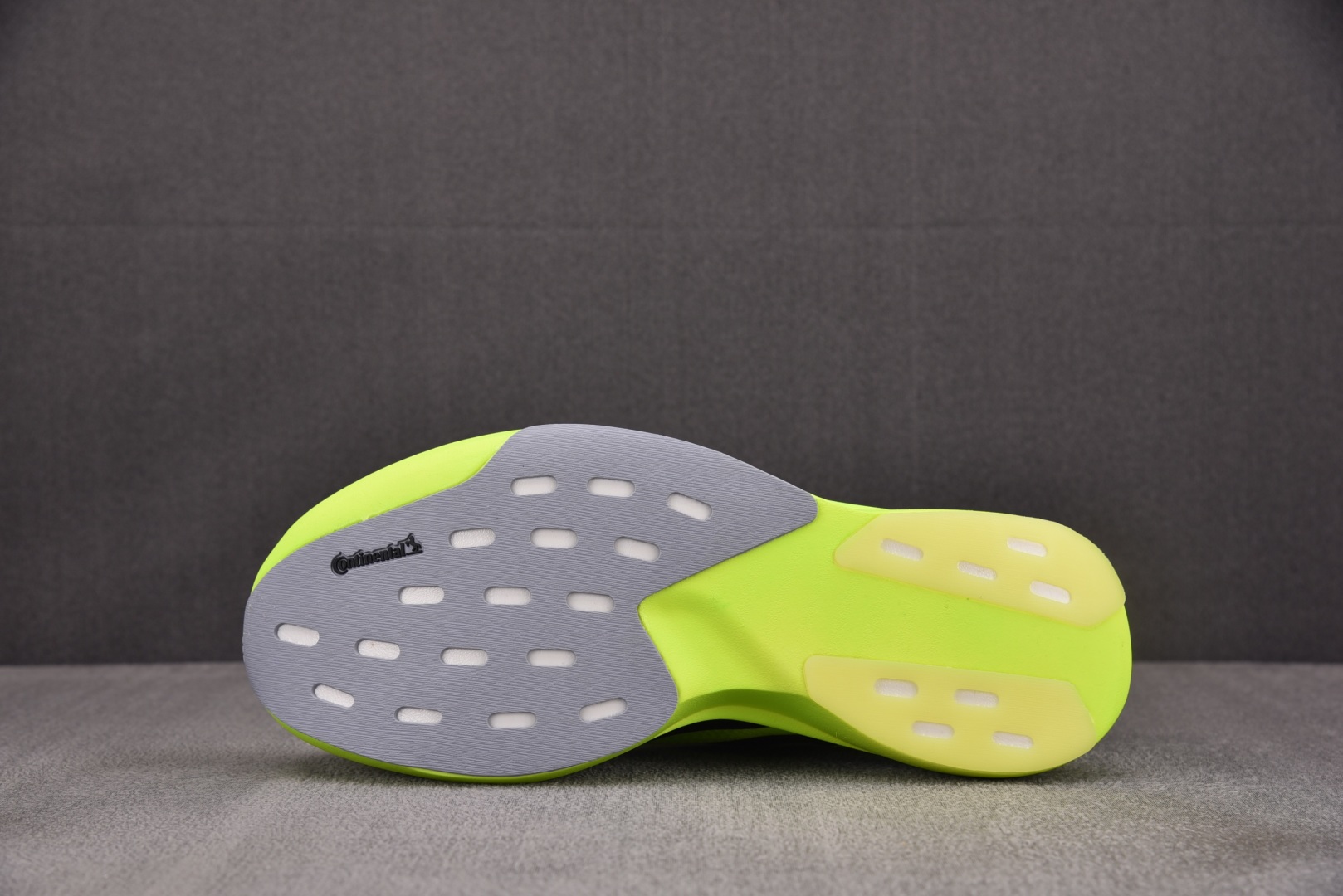 Adizero 尺码36-46

纯原出品-Adizero Evo SL Lucid Lemon 绿黑 