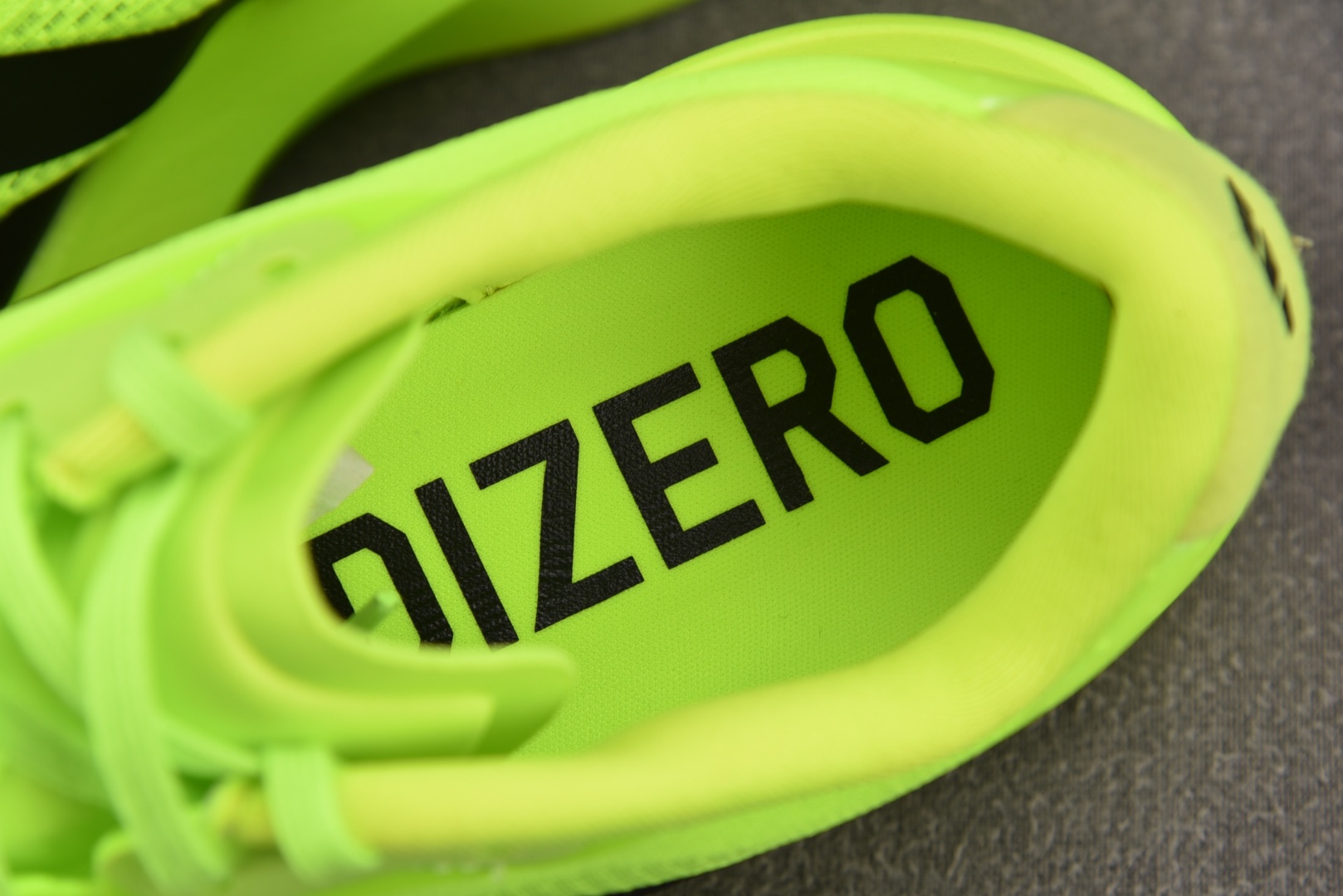 Adizero 尺码36-46

纯原出品-Adizero Evo SL Lucid Lemon 绿黑 