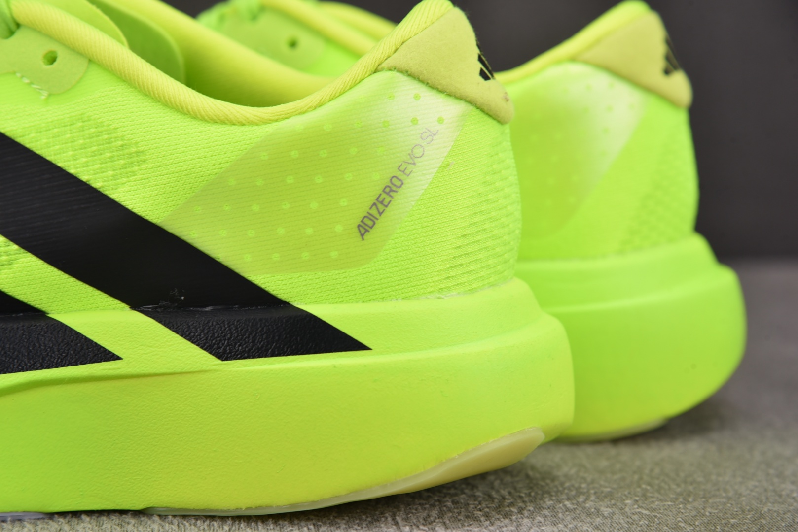 Adizero 尺码36-46

纯原出品-Adizero Evo SL Lucid Lemon 绿黑 