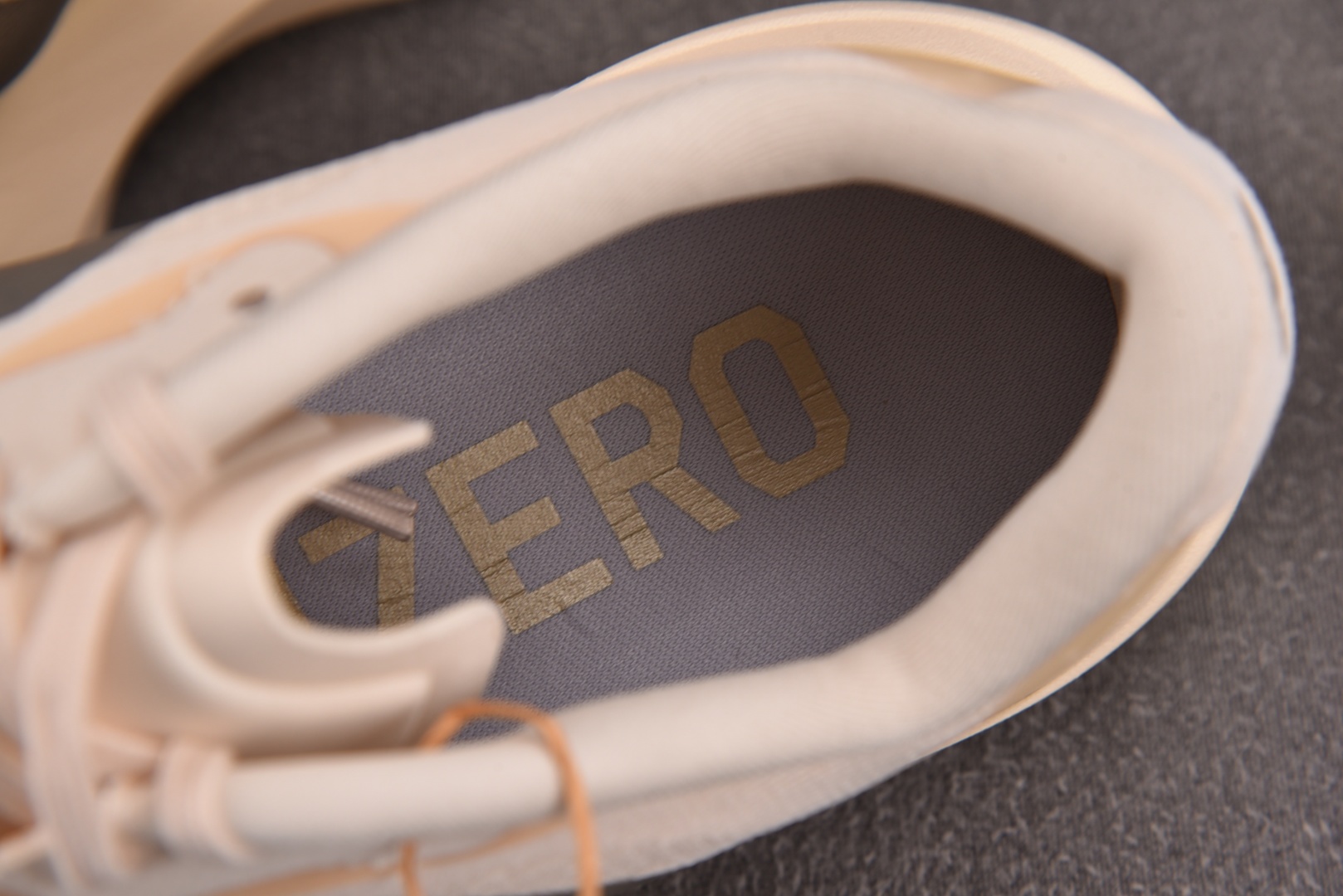 Adizero 尺码36-46

纯原出品-Adizero Evo SL Wonder White 米白
