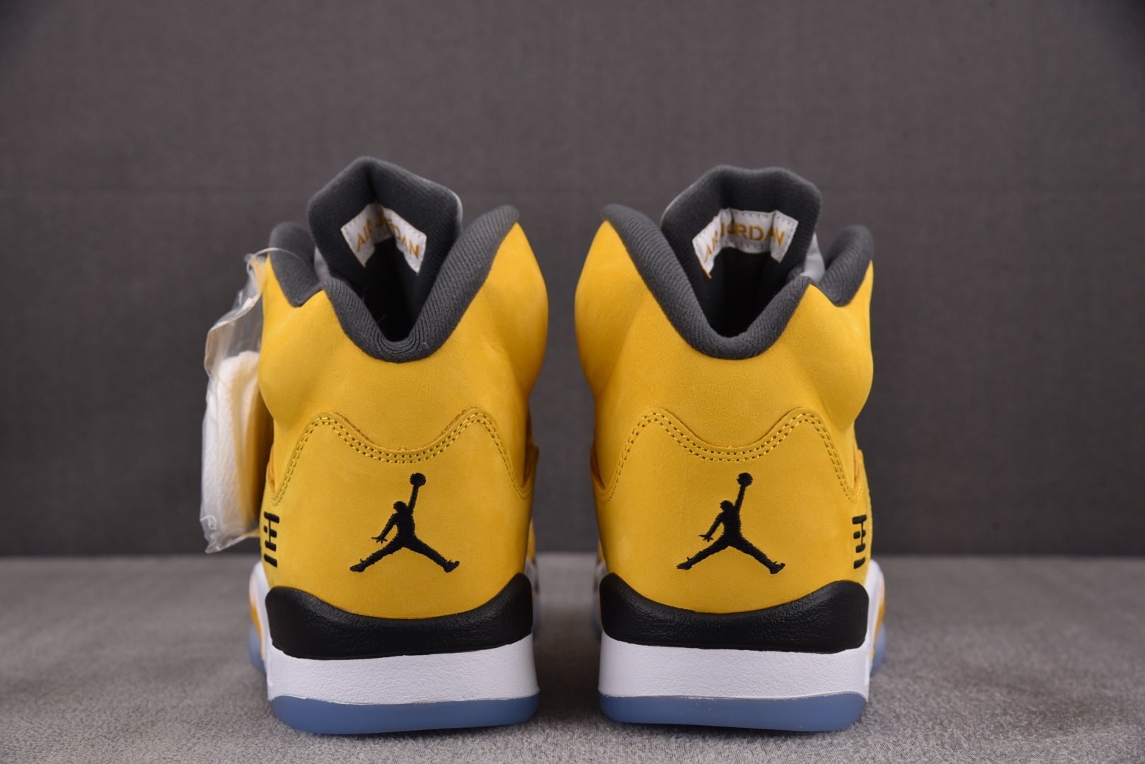 AJ5 尺码40-47.5

纯原出品-Air Jordan 5 Retro Tokyo T23 (20