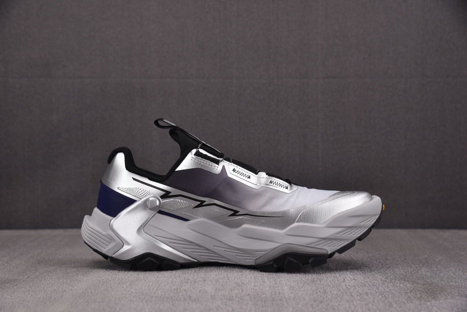 凯乐 尺码36-45

纯原出品-Kailas Fuga Du Boa 凯乐石登山鞋 暗龙胆紫 YZ00