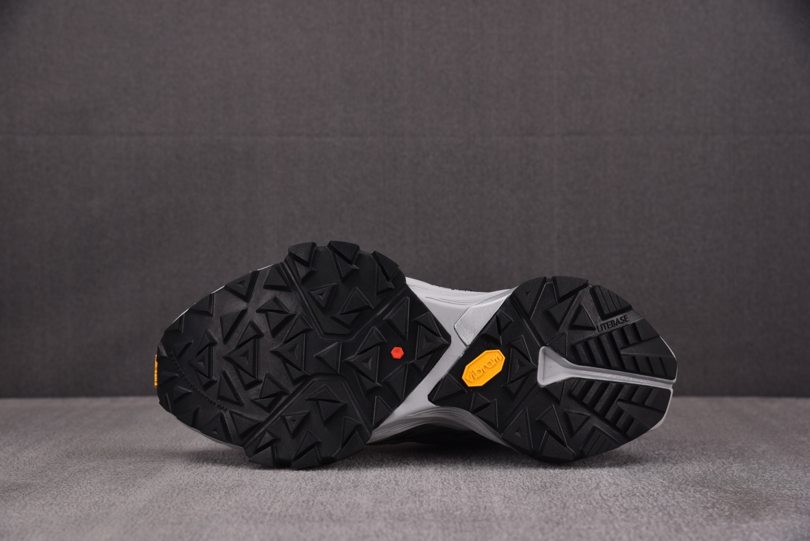 凯乐 尺码36-45

纯原出品-Kailas Fuga Du Boa 凯乐石登山鞋 暗龙胆紫 YZ00