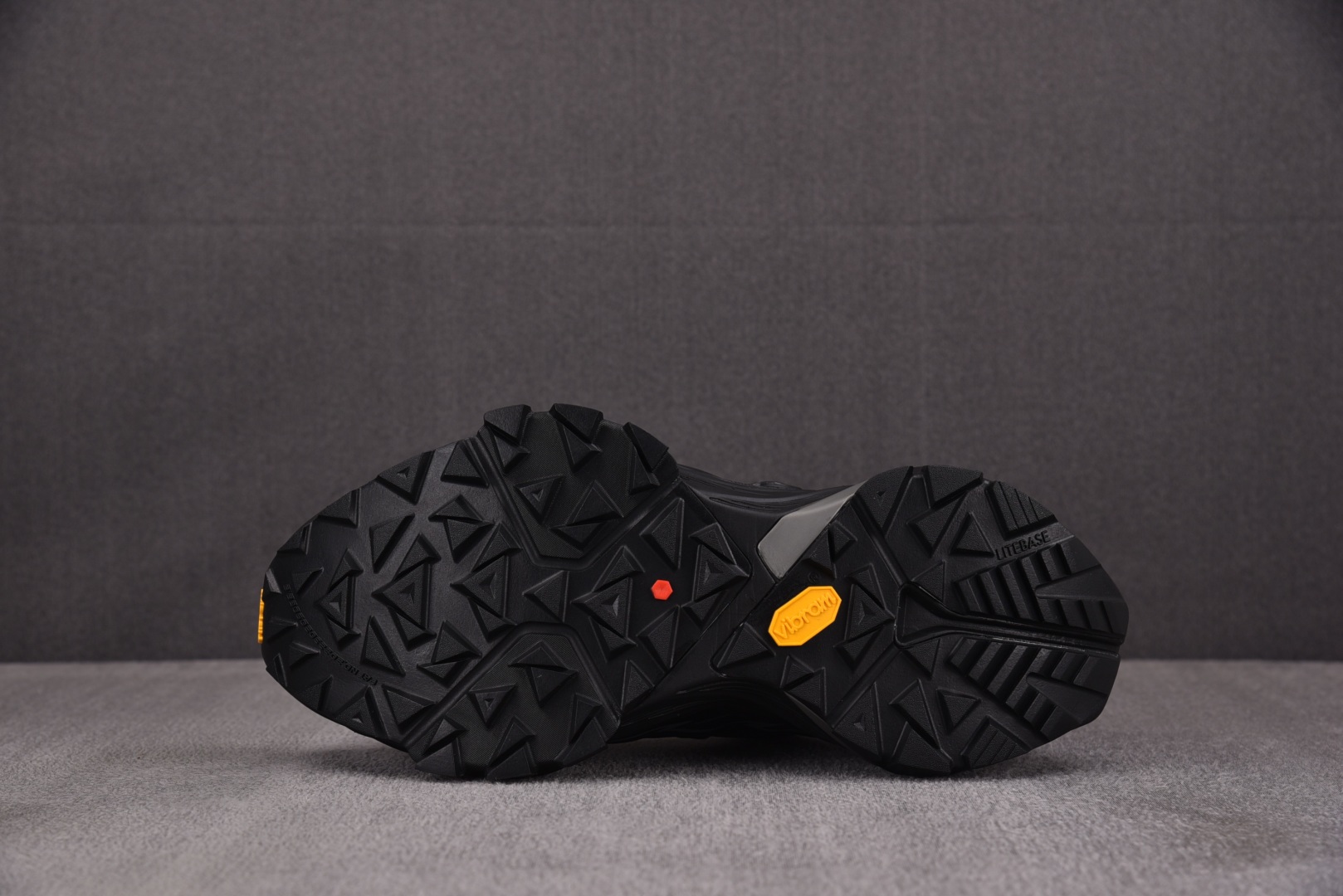 凯乐 尺码36-45

纯原出品-Kailas Fuga Du Boa 凯乐石登山鞋 黑银 YZ007
