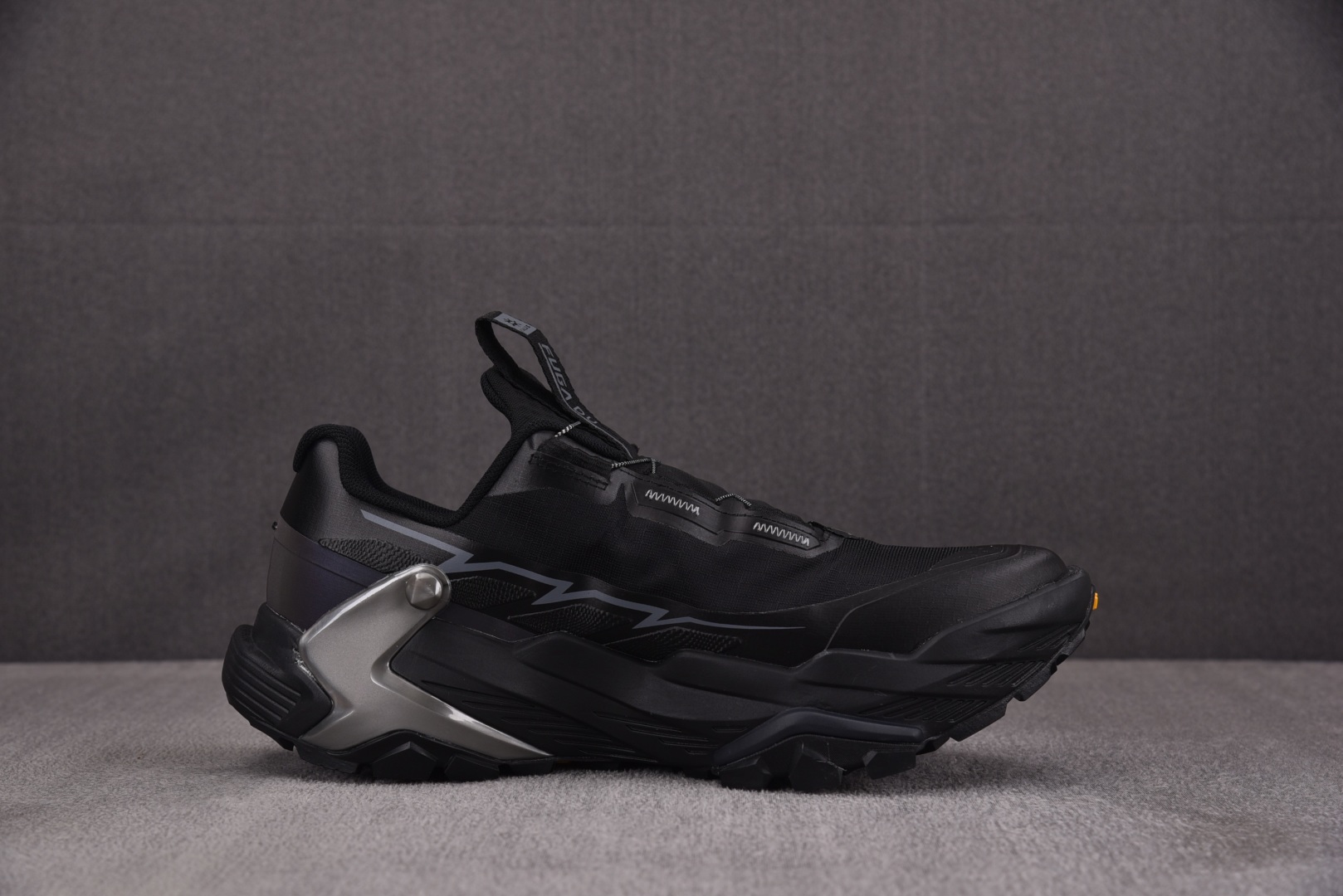 凯乐 尺码36-45

纯原出品-Kailas Fuga Du Boa 凯乐石登山鞋 黑银 YZ007

