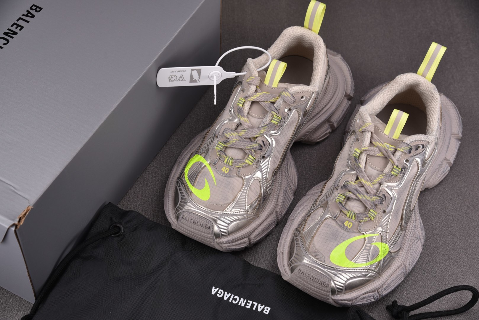 巴黎 尺码35-46

纯原出品-Balenciaga 3XL RIPSTOP 米灰绿 YZ018-5
