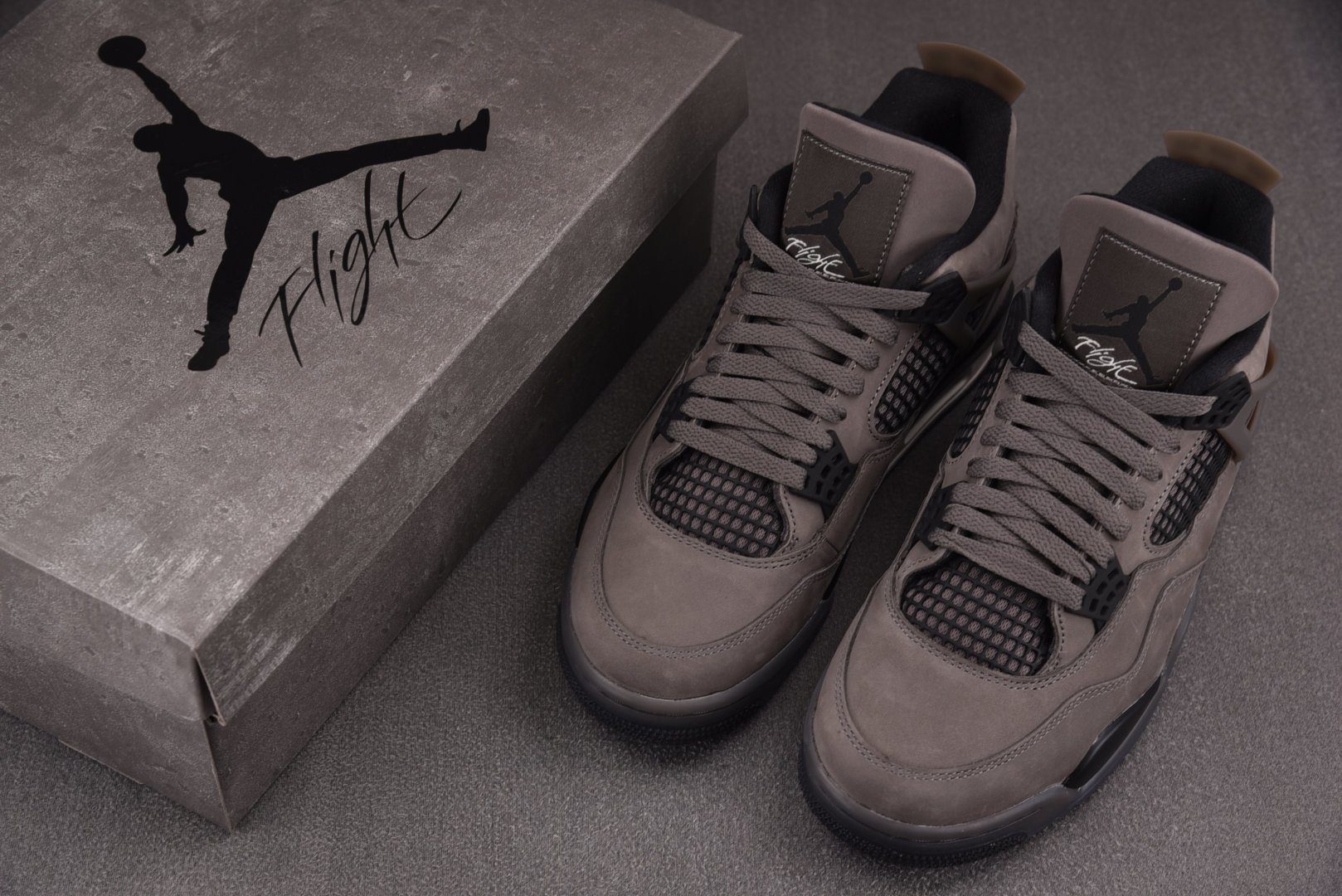 AJ4黑灰 尺码40-47.5

纯原出品-Air Jordan 4 Retro Cave Stone 