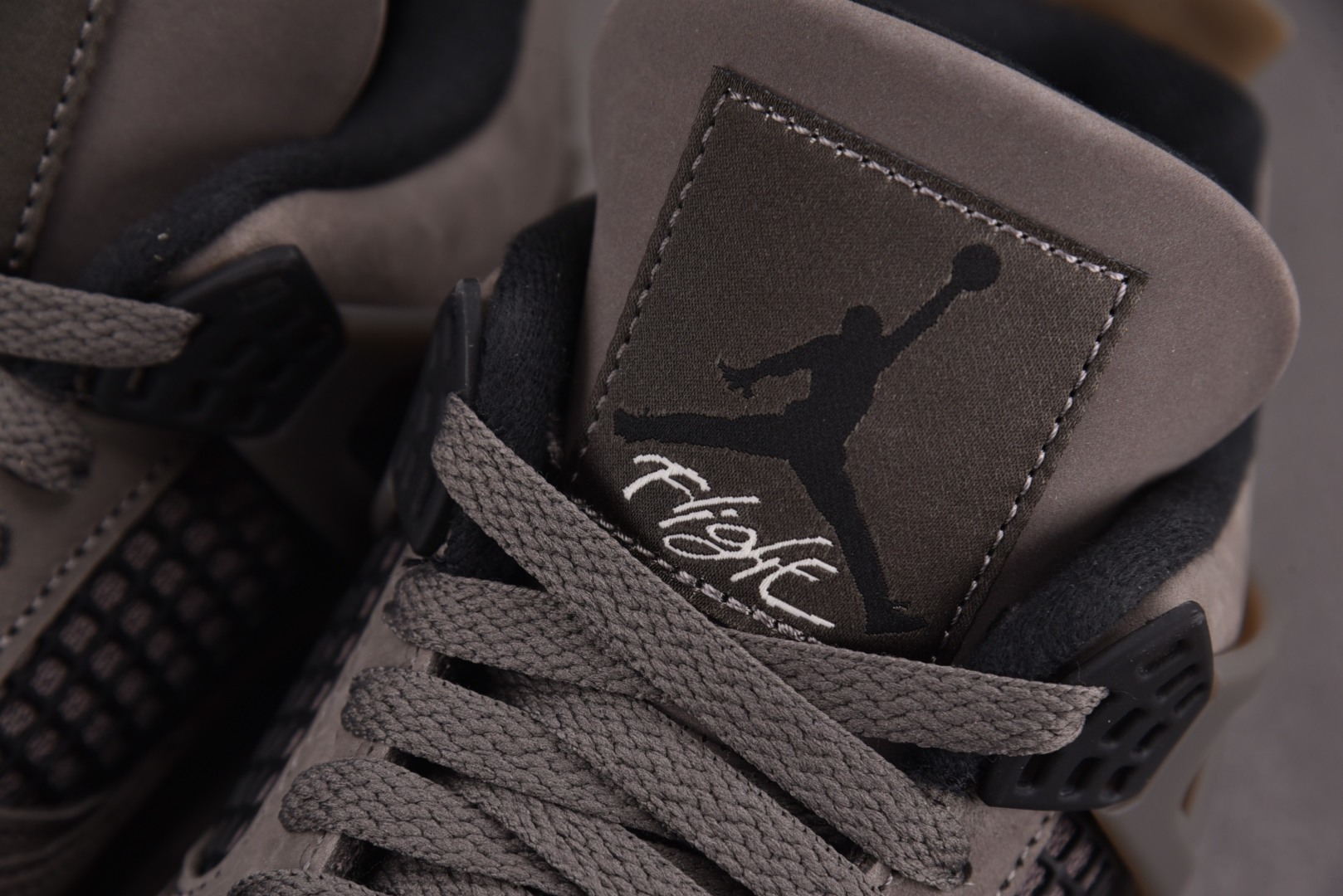 AJ4黑灰 尺码40-47.5

纯原出品-Air Jordan 4 Retro Cave Stone 