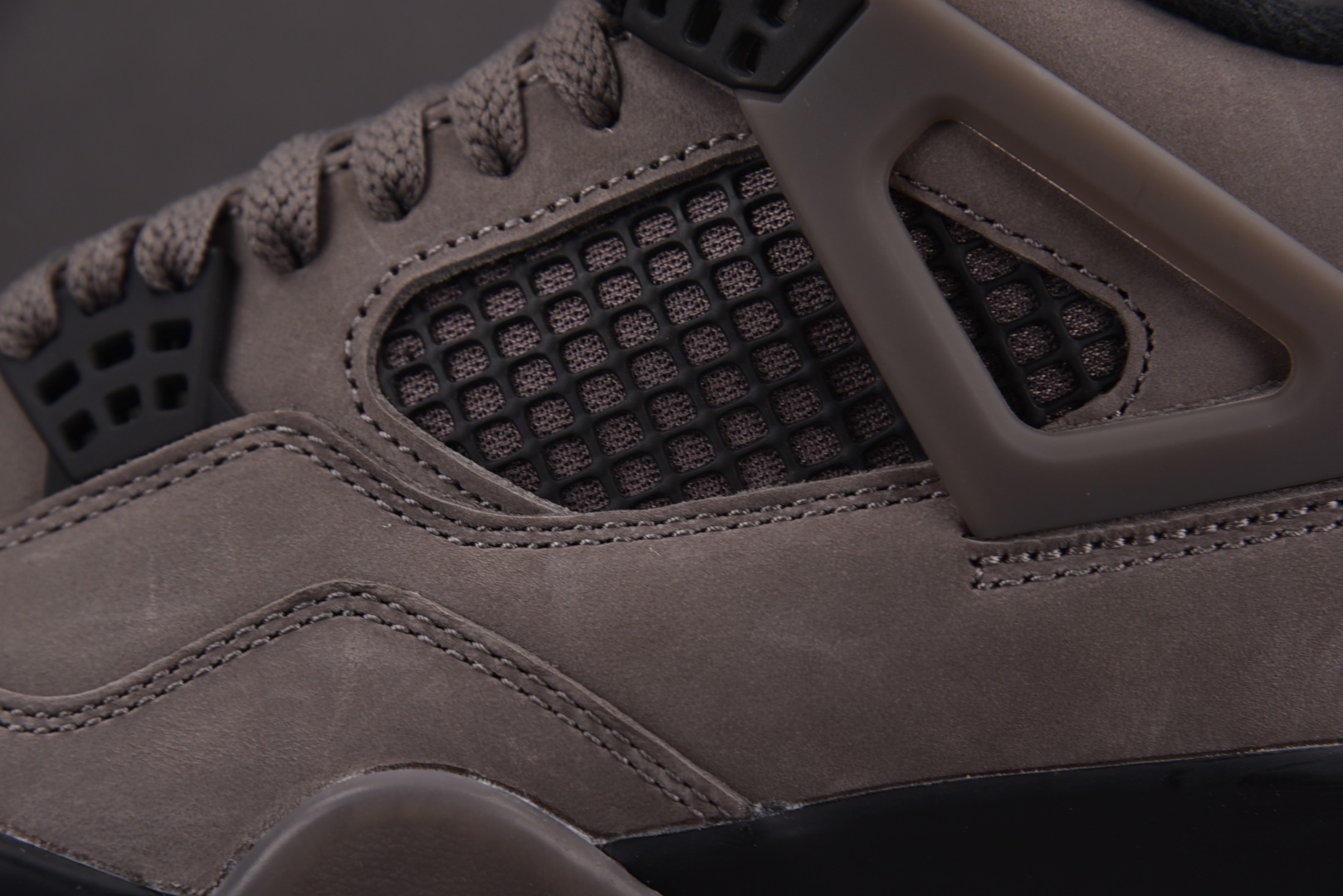 AJ4黑灰 尺码40-47.5

纯原出品-Air Jordan 4 Retro Cave Stone 