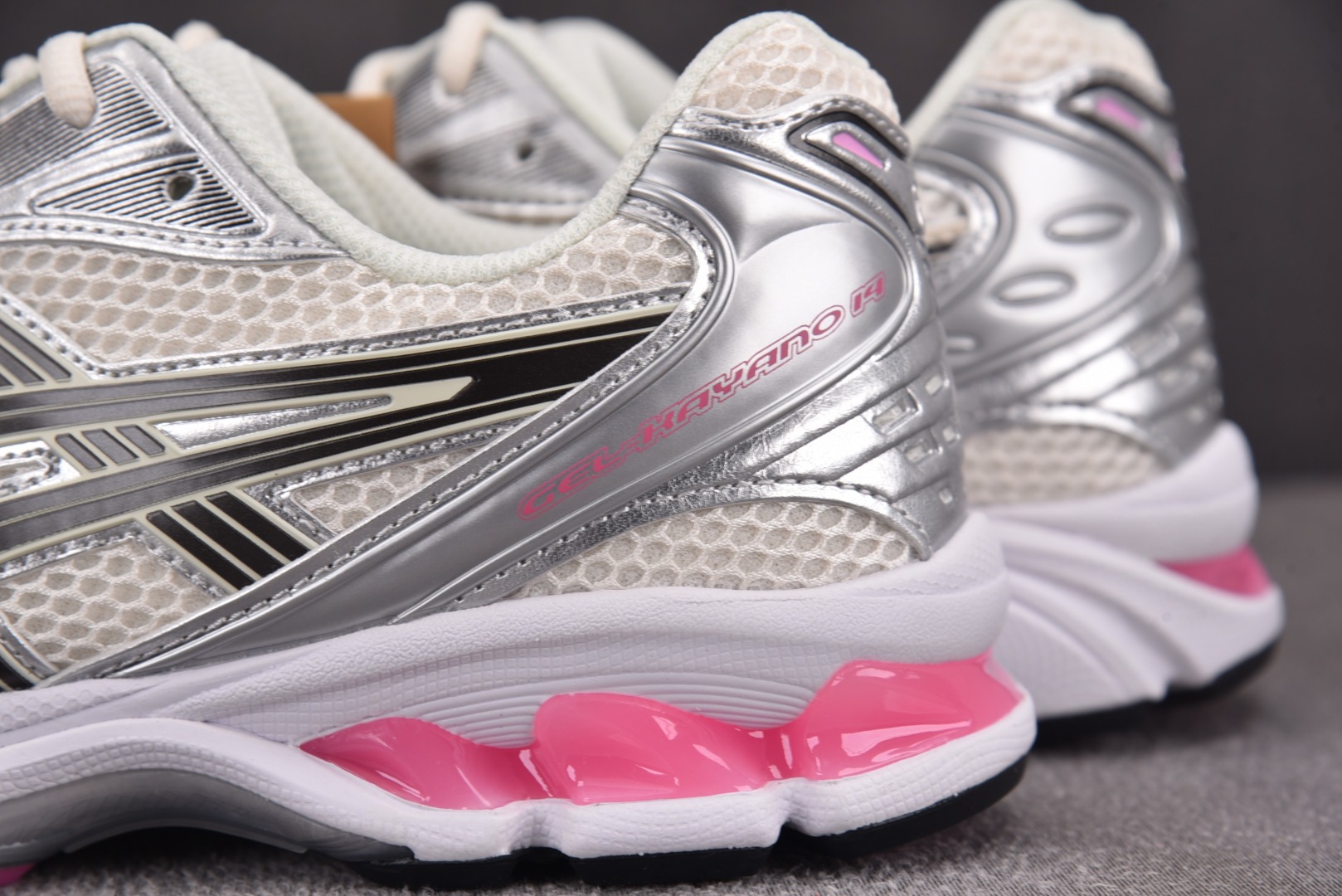 ASICS 尺码36-47

纯原出品-ASICS GEL-Kayano 14 Cream Sweet 