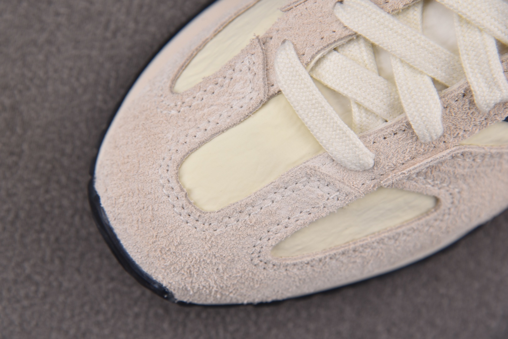 NB471 尺码36-47

纯原出品-New Balance 471 Linen Angora Bla