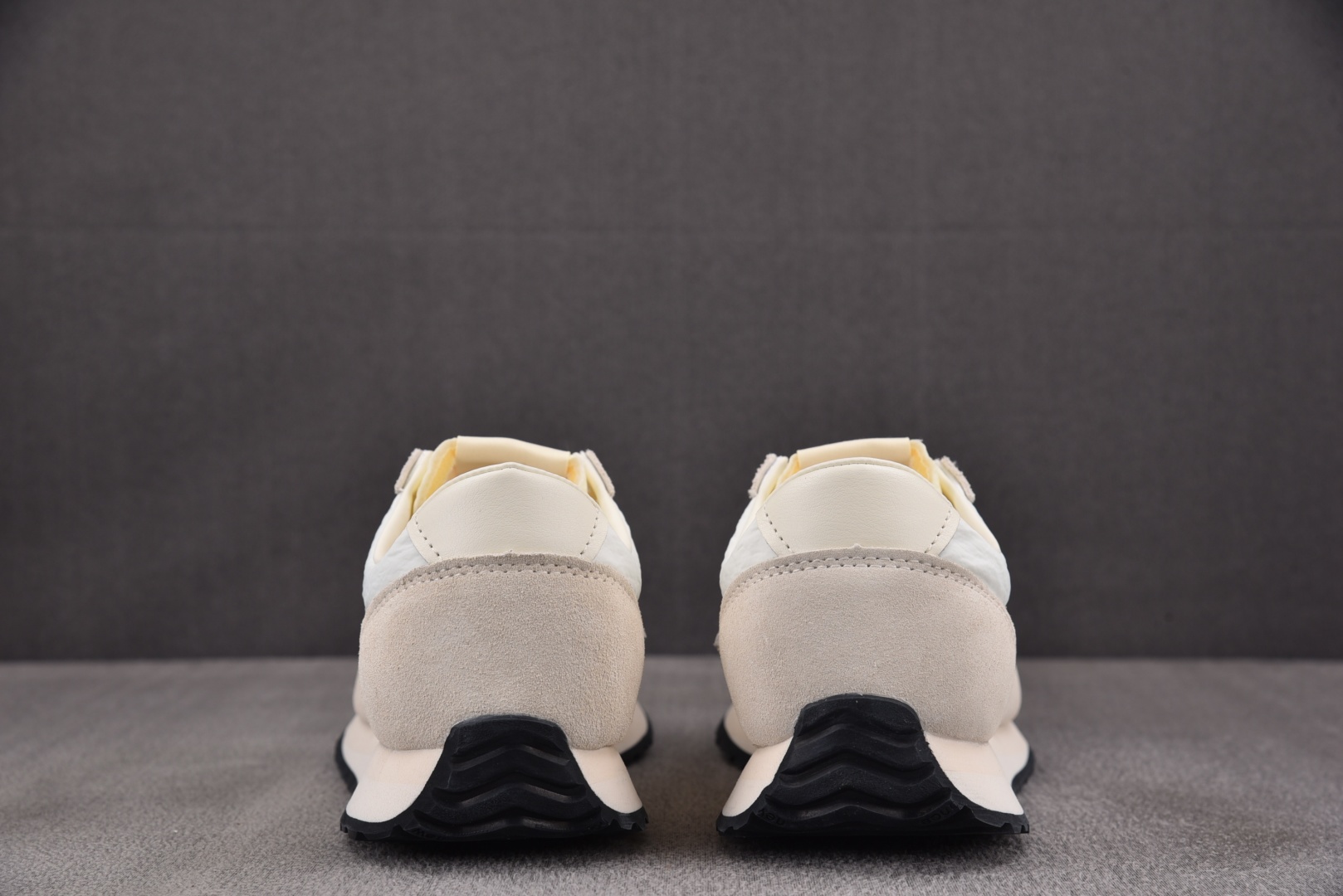 NB471 尺码36-47

纯原出品-New Balance 471 米白 U471AJ YZ002-